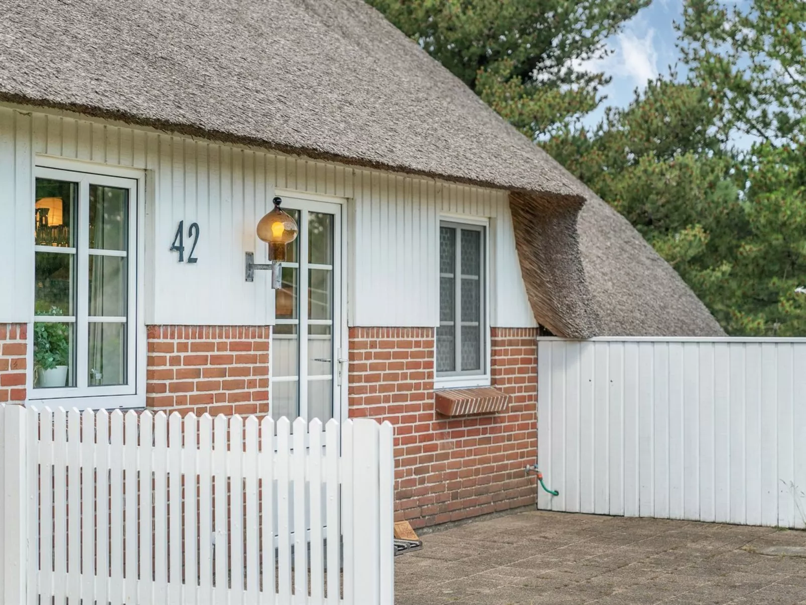 "Hakun" - 4km from the sea-Buiten