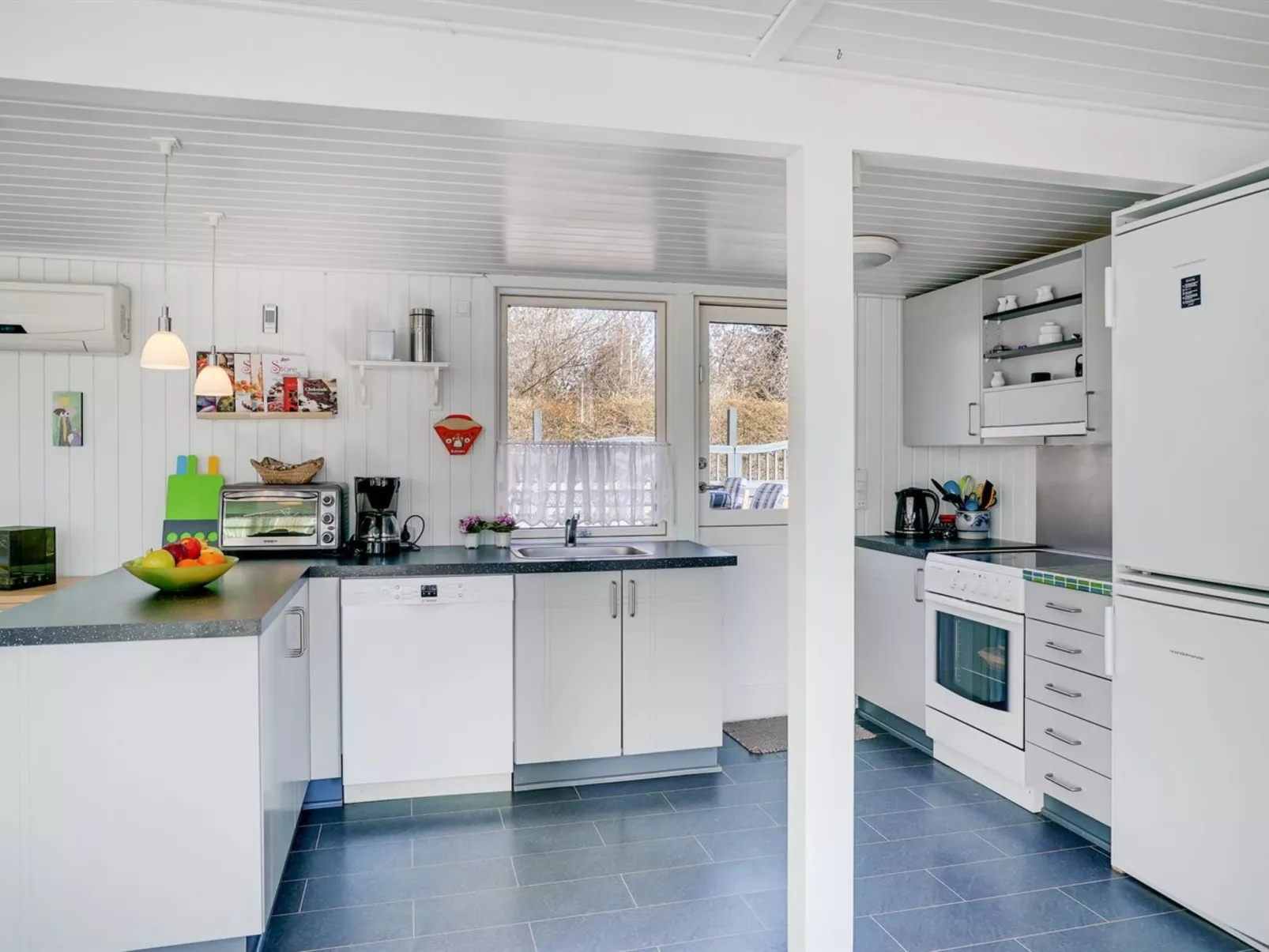 "Guthrik" - 900m from the sea-Binnen