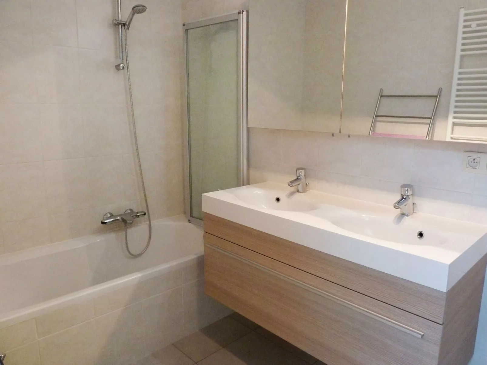 Belle Rose I - Quiet duplex apartment-Binnen