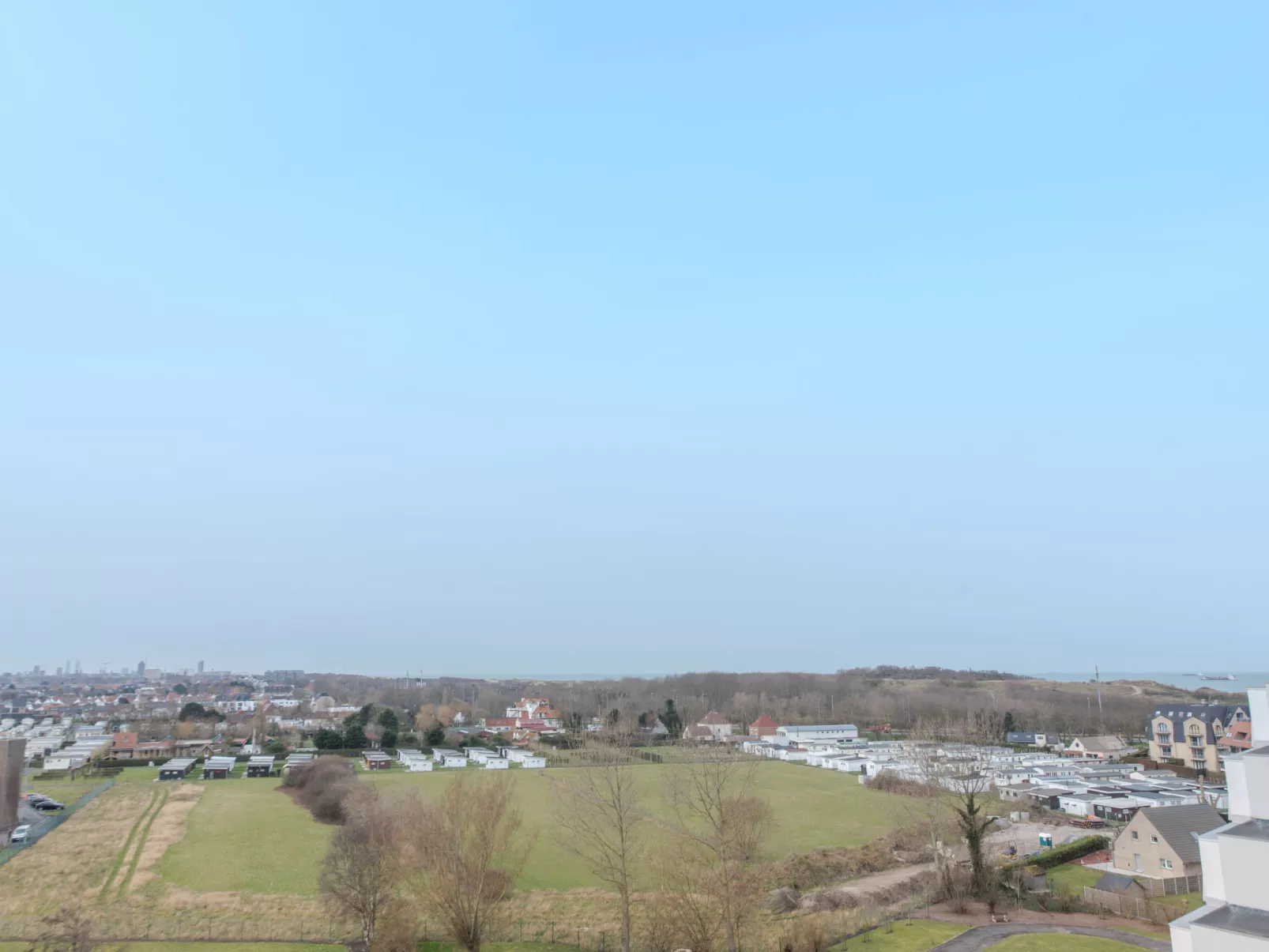 High in the sky with amazing views-Buiten