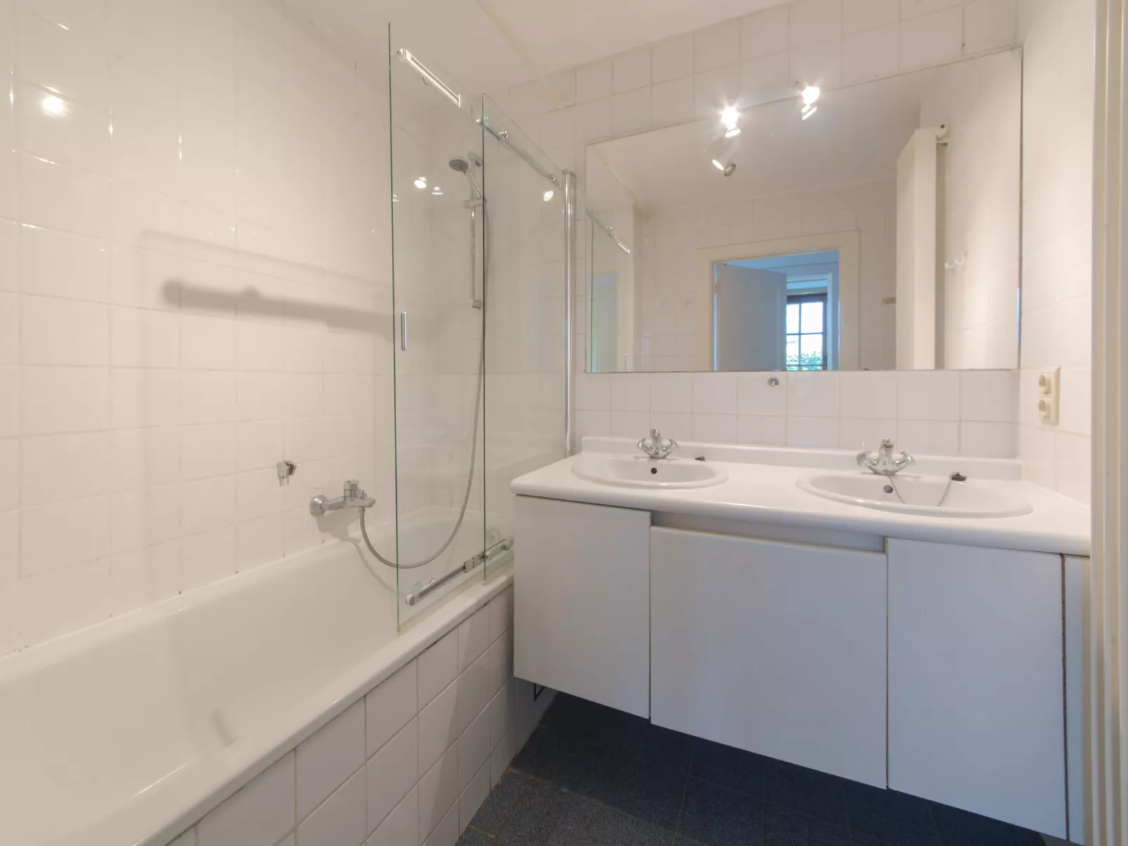 Jong & Blij 2 ground floor with garden-Binnen