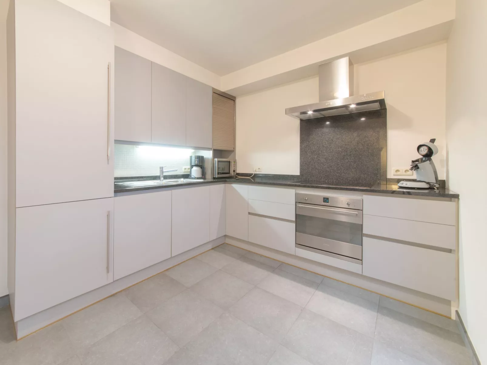 Stella Maris with garage and garden-Binnen