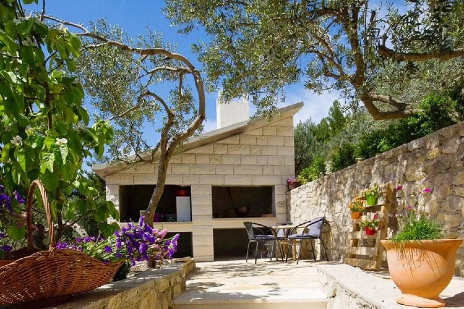 Villa Amare Makarska - E6 circa 150 qm für max 6 Pers-Tuinen zomer