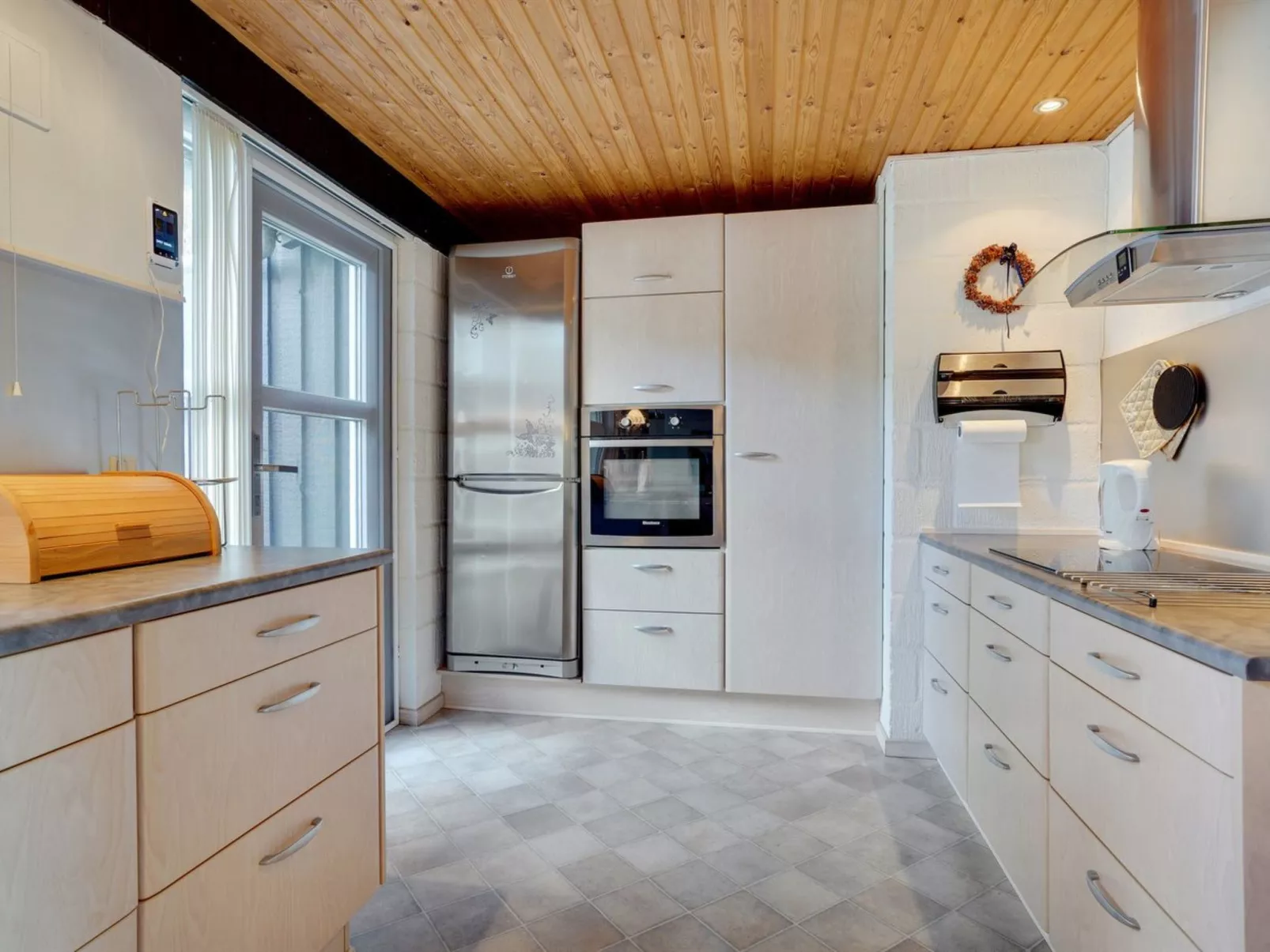 "Glenna" - 1.8km from the sea-Binnen