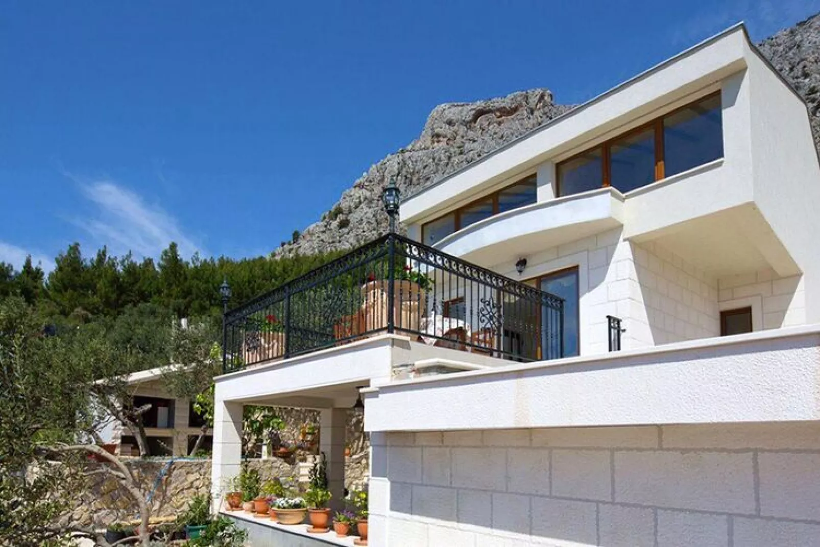 Villa Amare Makarska - E6 circa 150 qm für max 6 Pers-Buitenkant zomer