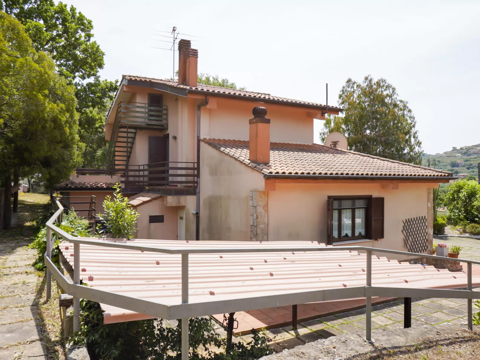 Sunny-Buiten