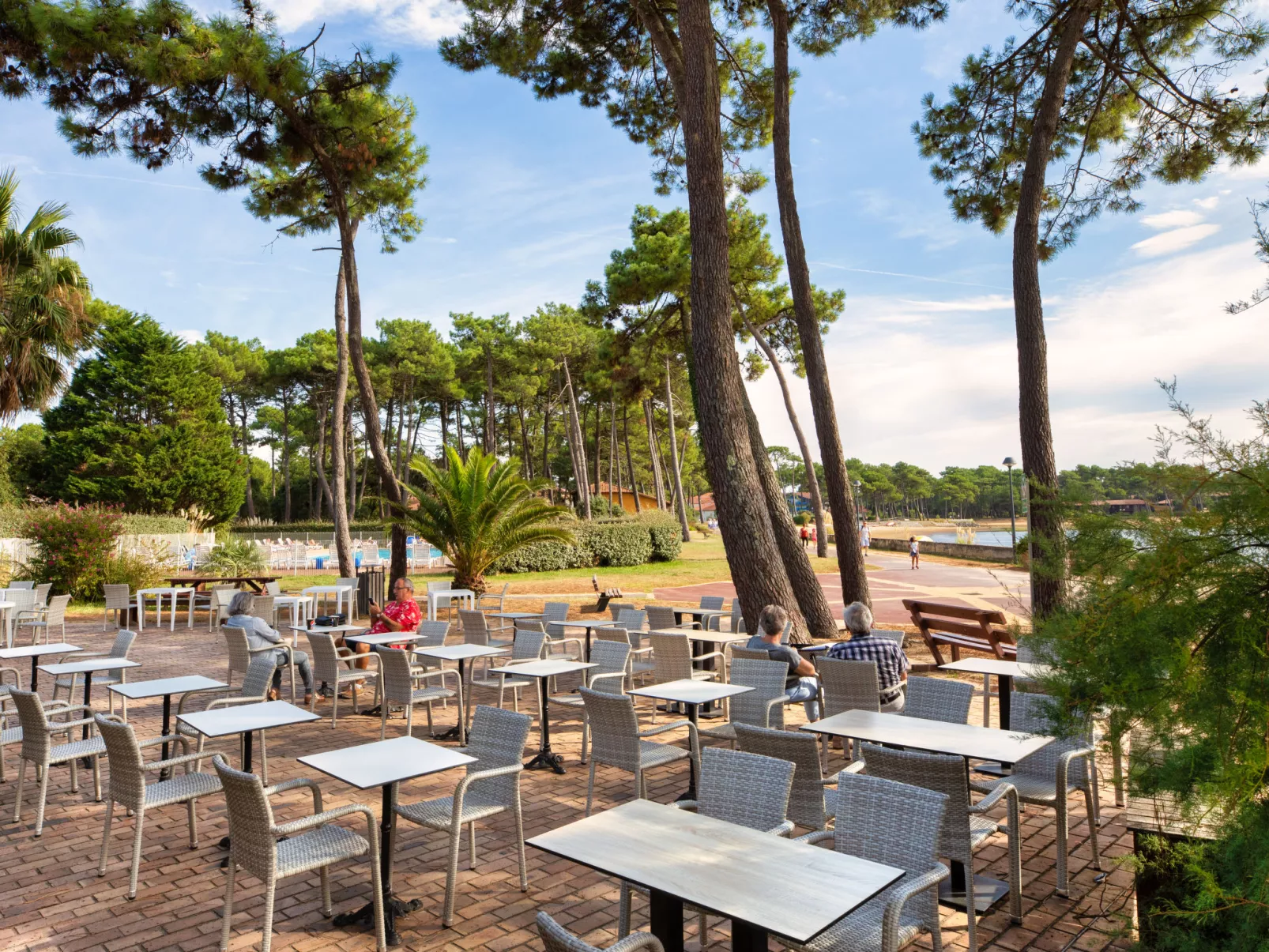 Sowell Family Pignada Plage-Binnen