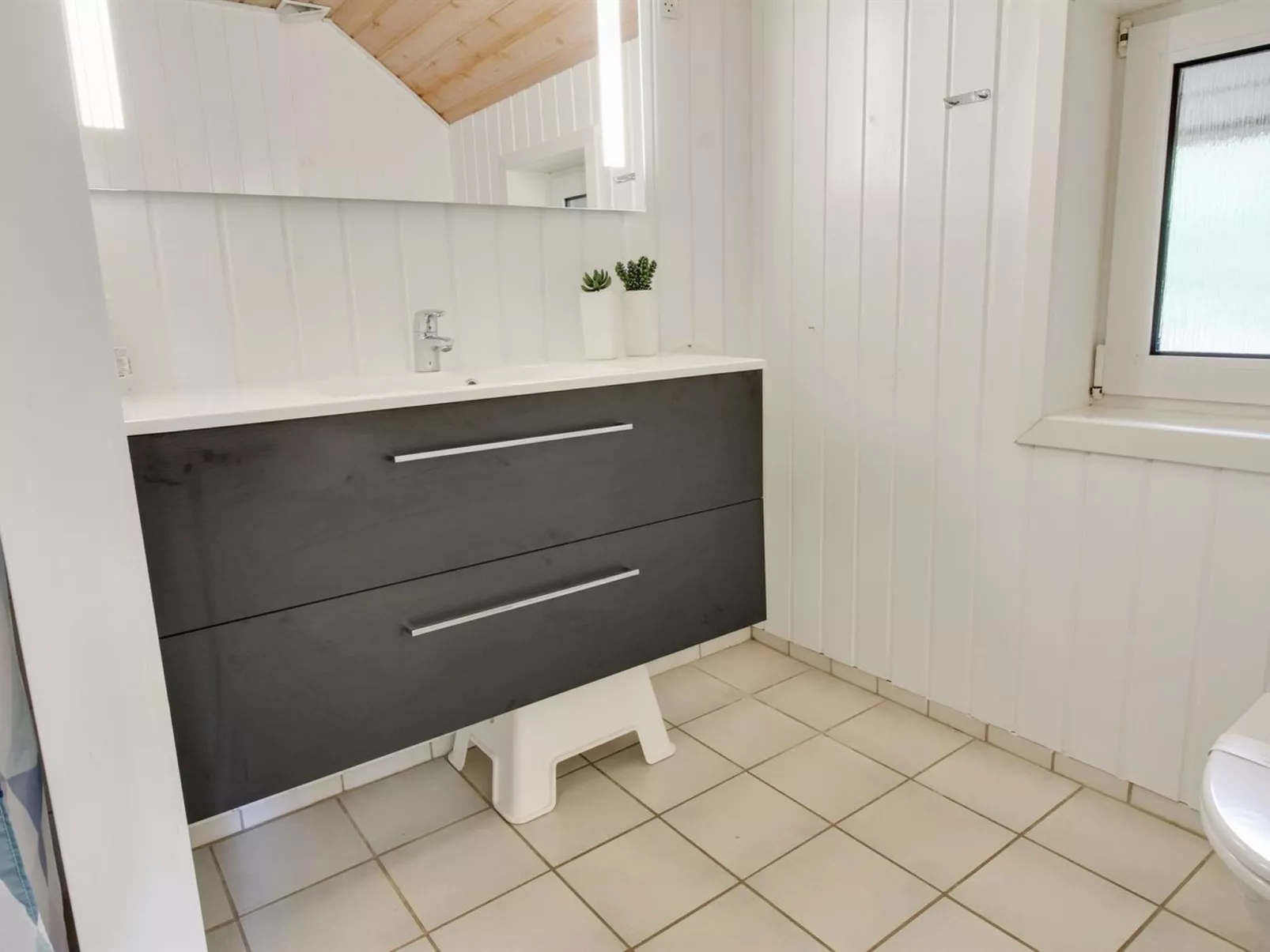 "Sylvi" - 1.7km from the sea-Binnen
