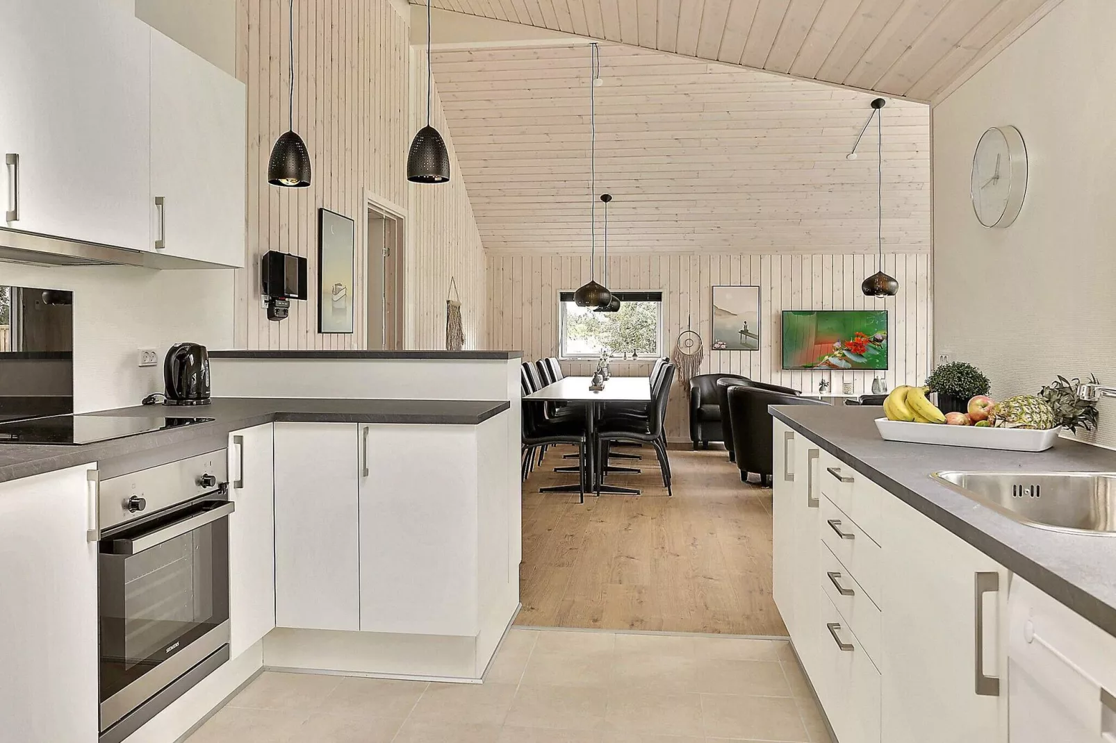 Luxe zwembadvilla in Marielyst -- By Traum Ferienwohnungen-Binnen