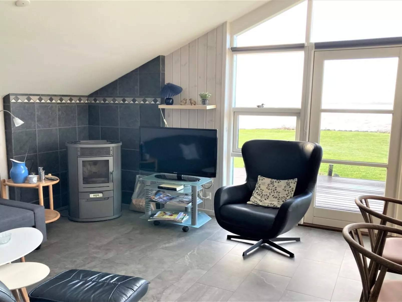 "Tilia" - 15m from the sea-Binnen