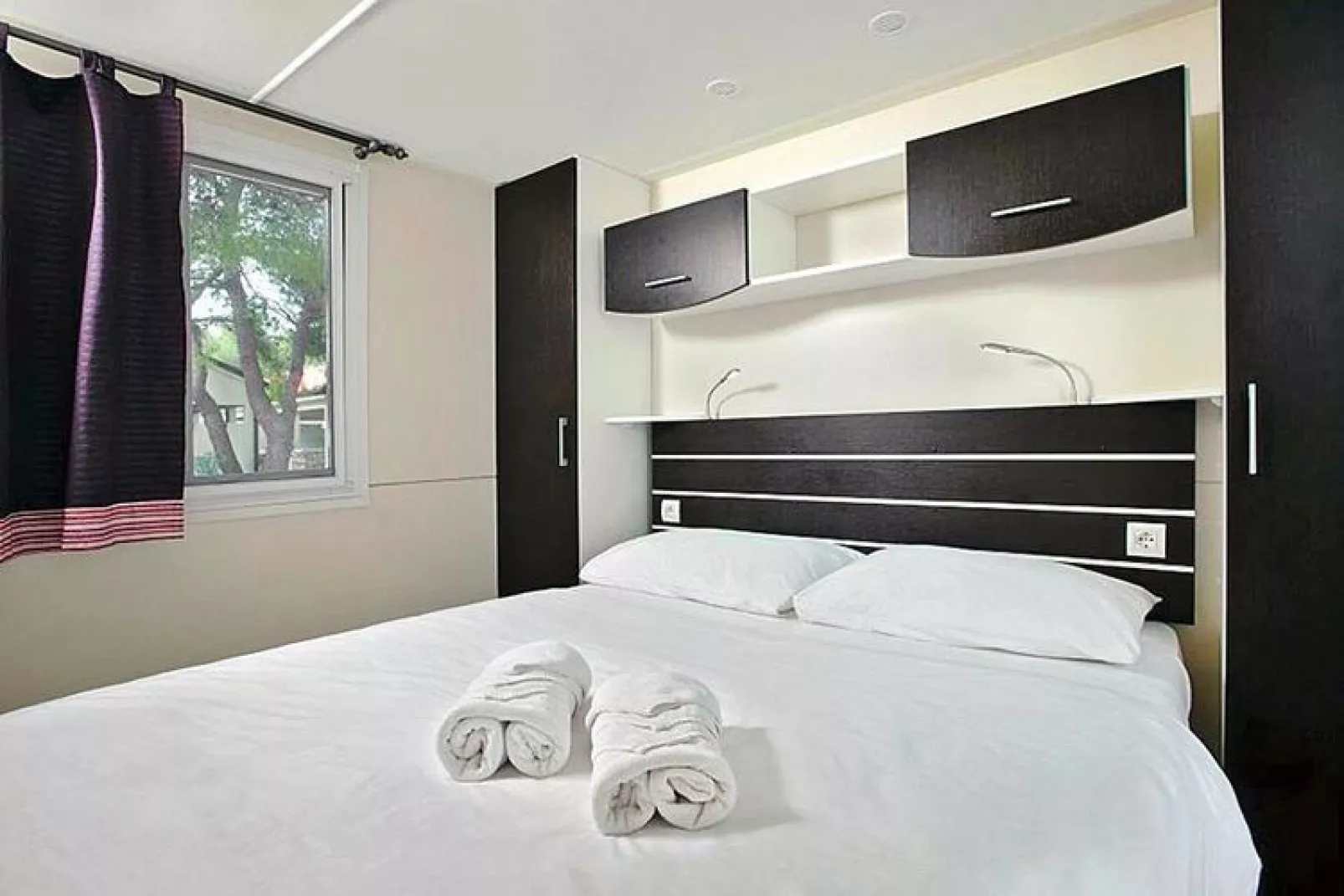 Mobile Homes im Amadria Park Sibenik - MH 4&2 - ca32qm - 6 Pers-Slaapkamer