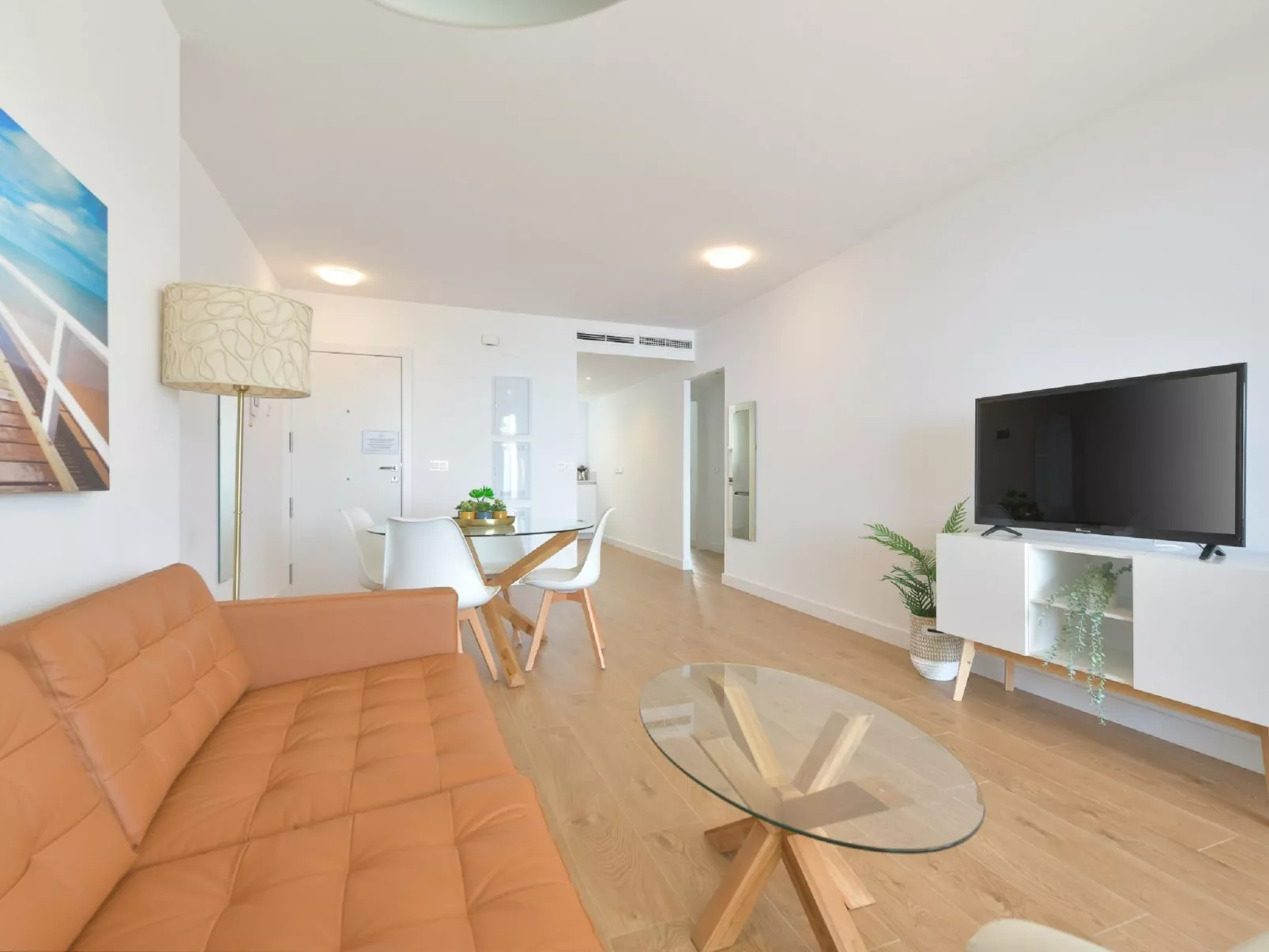 Amazing 2 bedrooms apartment-Binnen