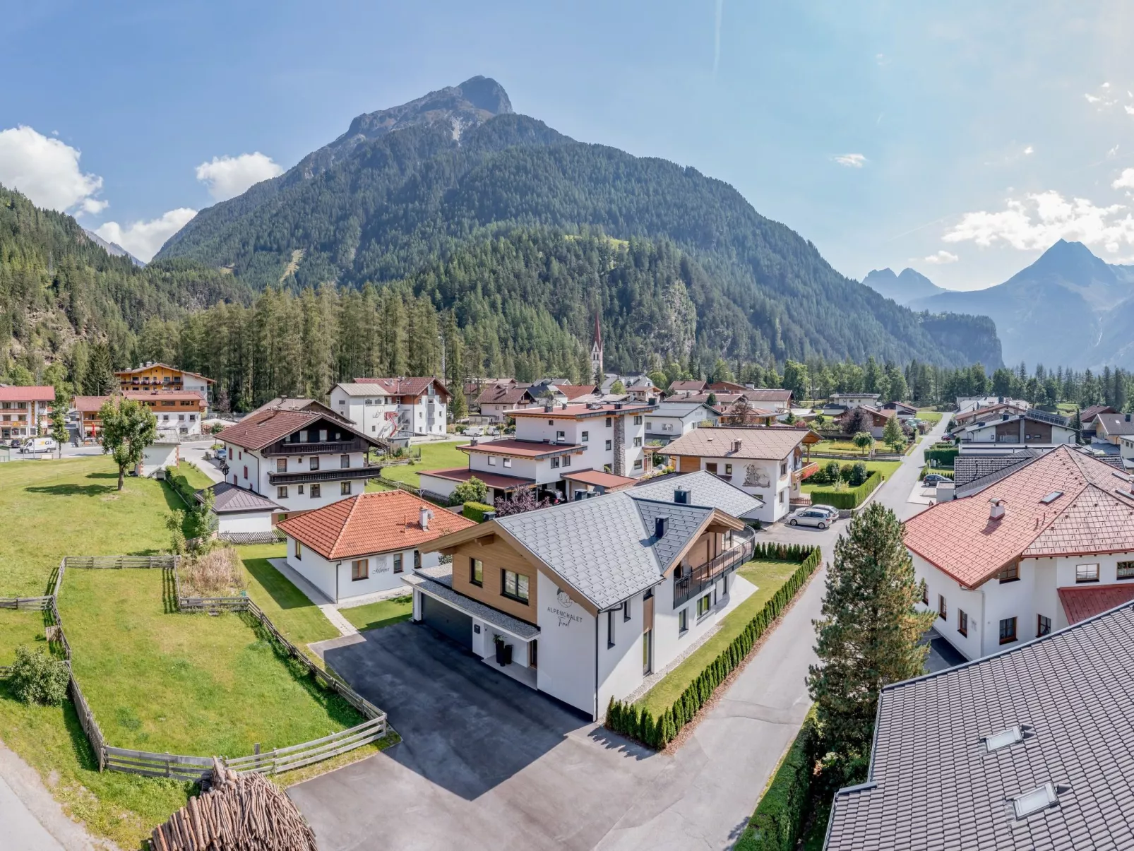 Alpenchalet Tirol-Buiten