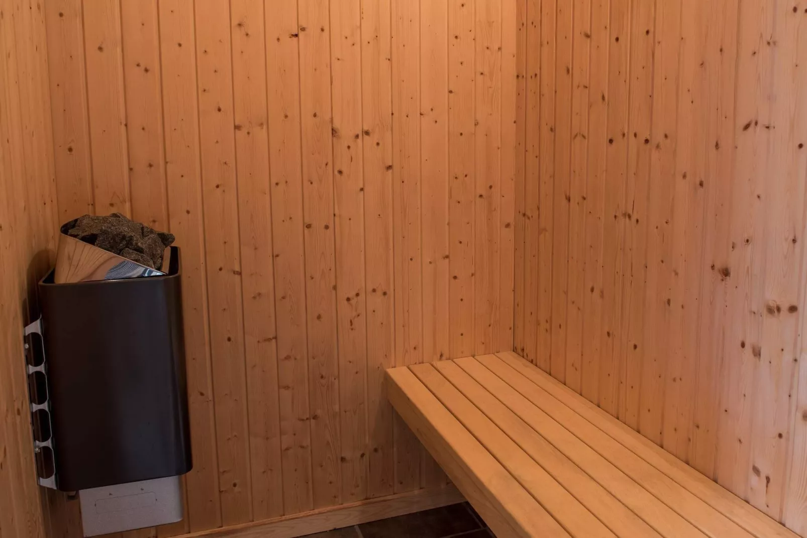 6 persoons vakantie huis op een vakantie park in Nørre Nebel-Sauna