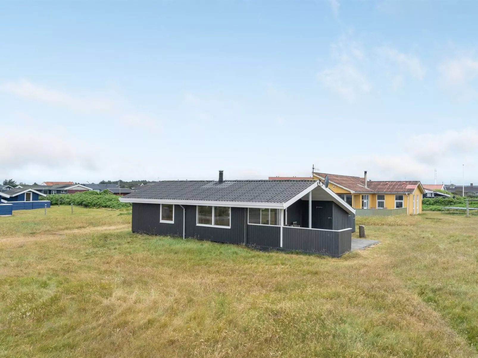 "Svea" - 400m from the sea-Buiten