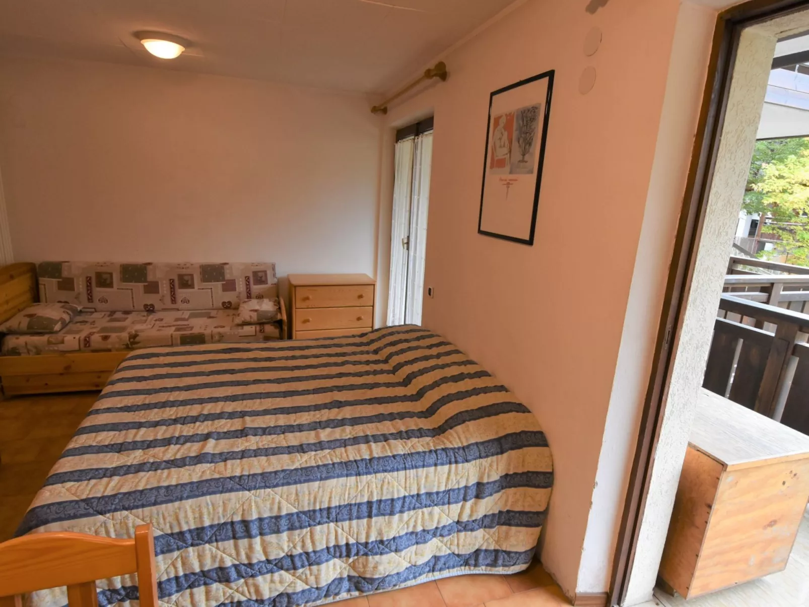 Apt 8-Binnen