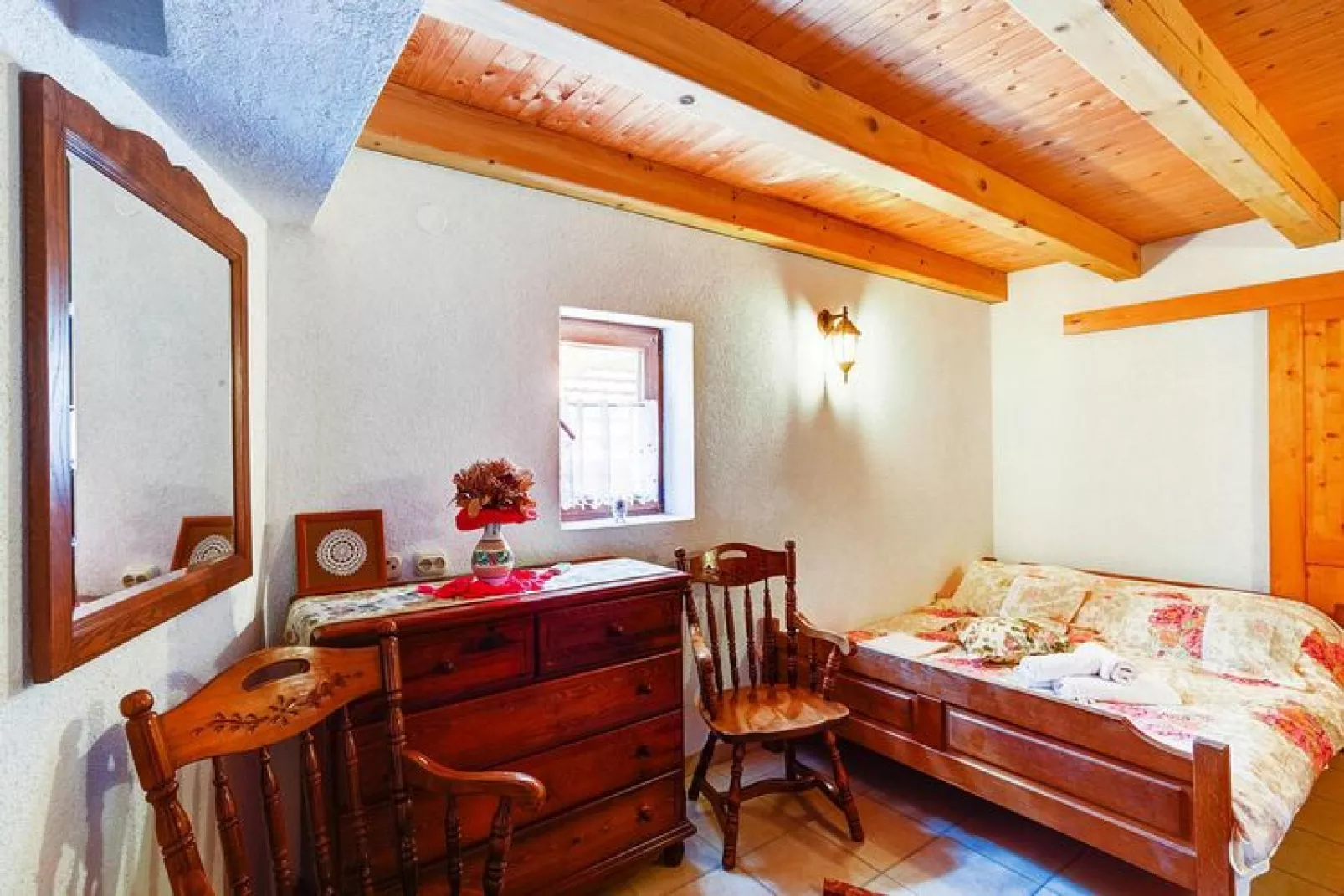 Holiday home Jucinovi Dvori Starigrad PaklenicaVilla ca 150 qm für 12 Personen-Slaapkamer