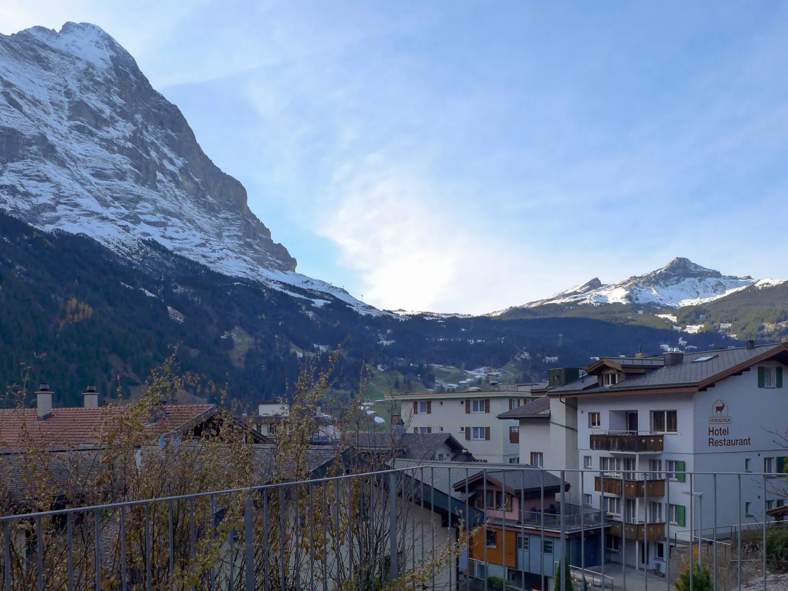 Chalet Achat-Buiten