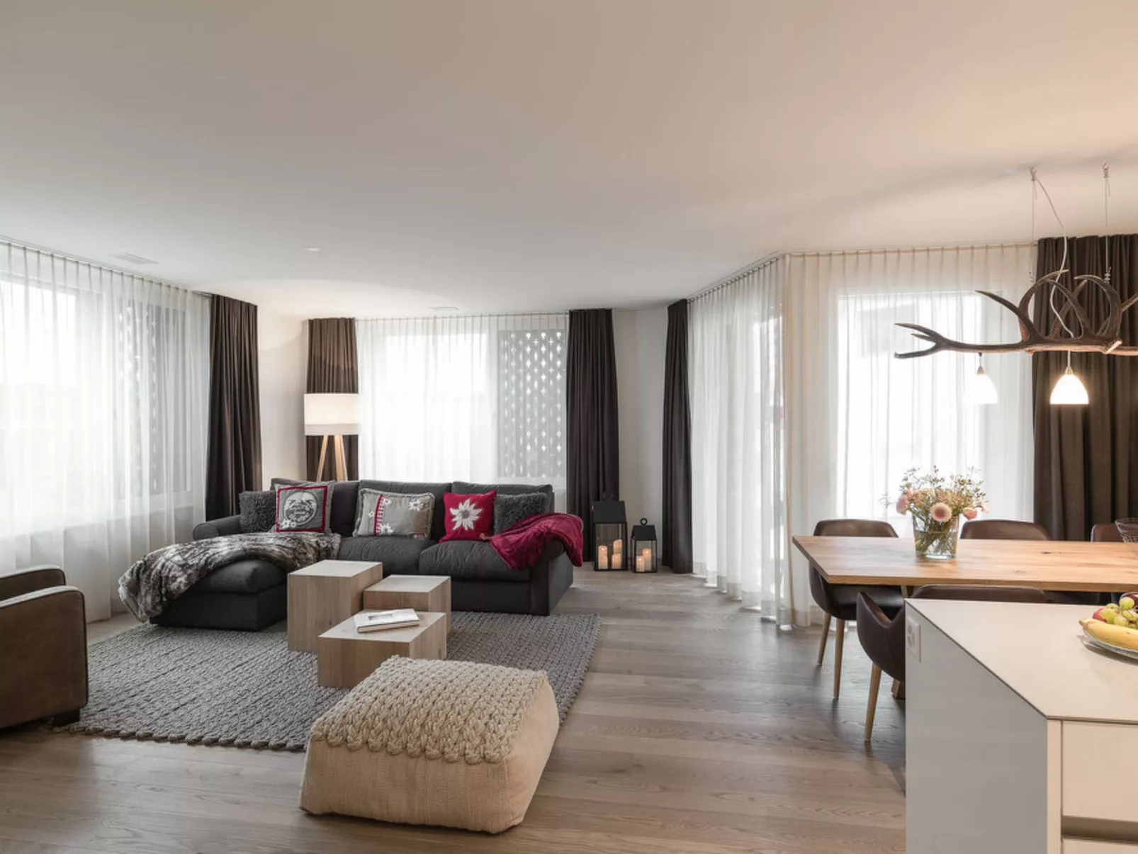 Andermatt Alpine Apartments-Binnen