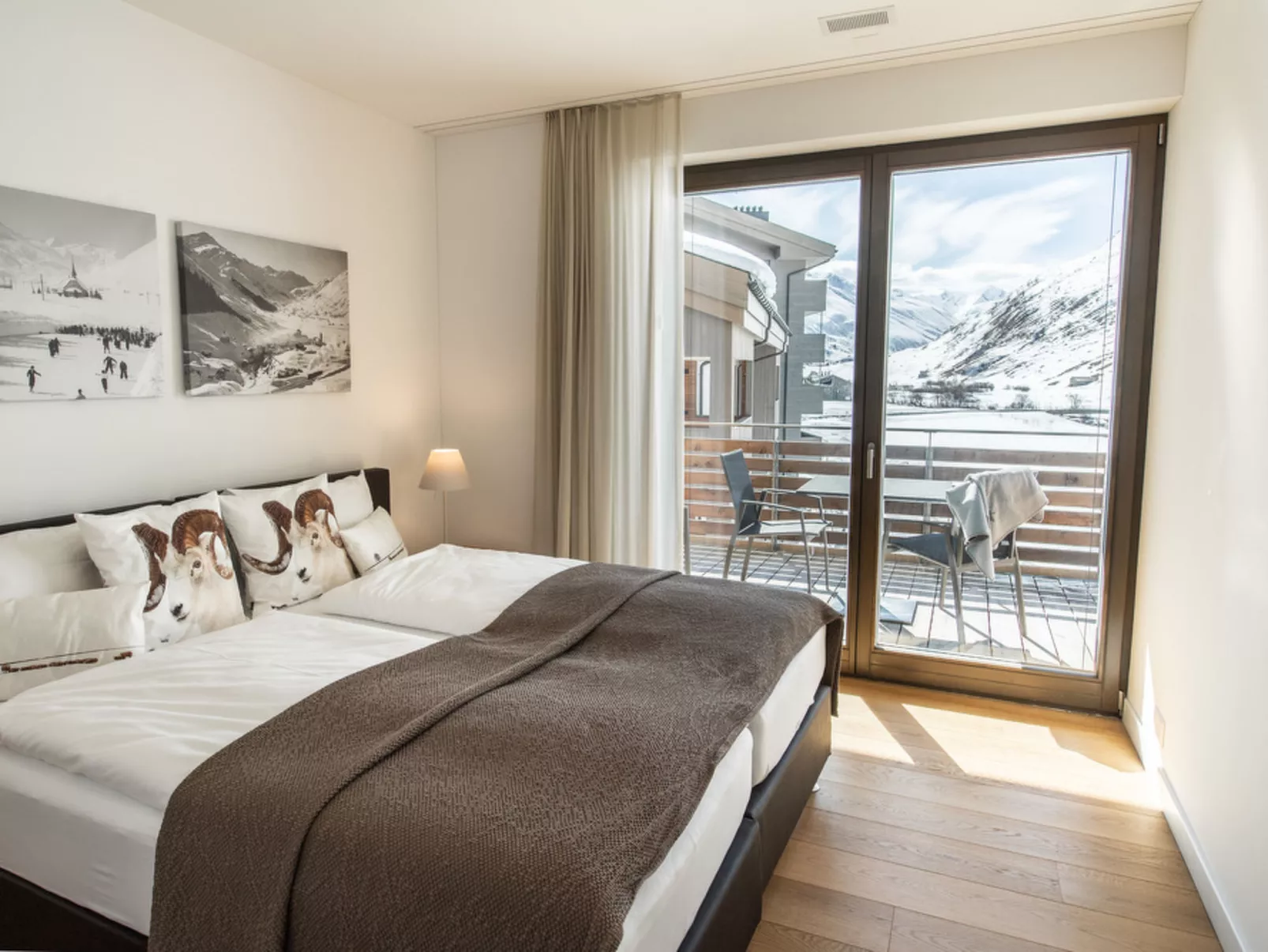 Andermatt Alpine Apartments-Binnen
