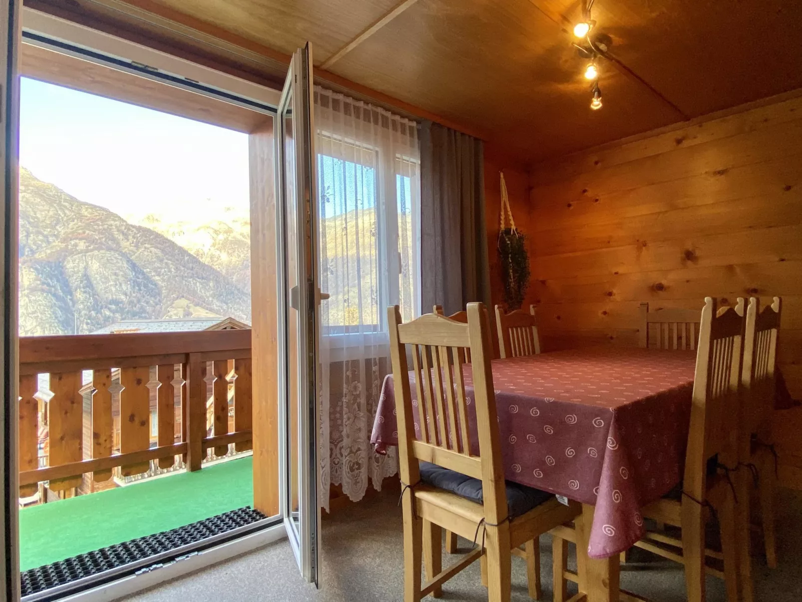 Chalet Jungtalblick Eggeri-Buiten