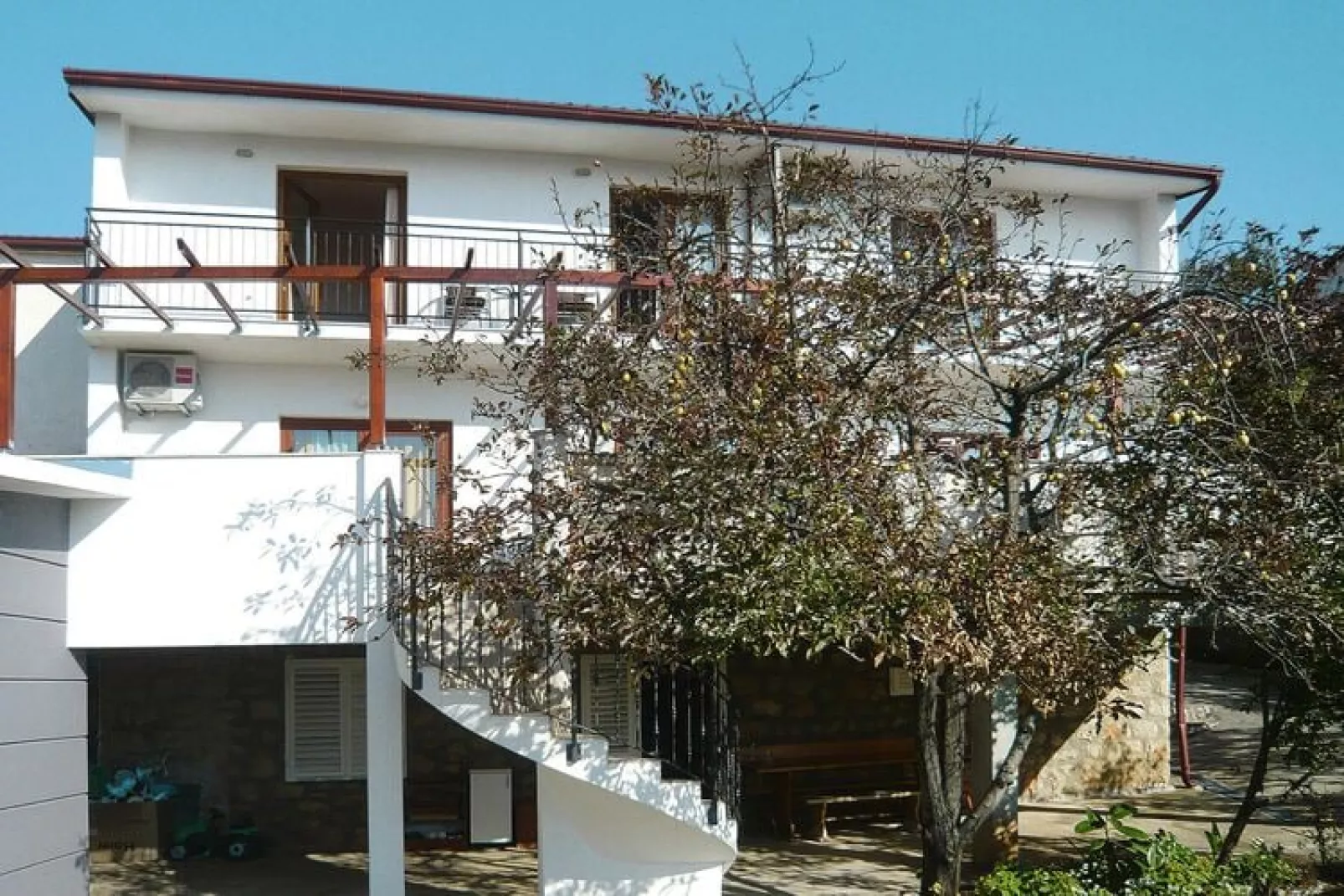 Apartments Seaview, Starigrad Paklenica-A2-Buitenkant zomer