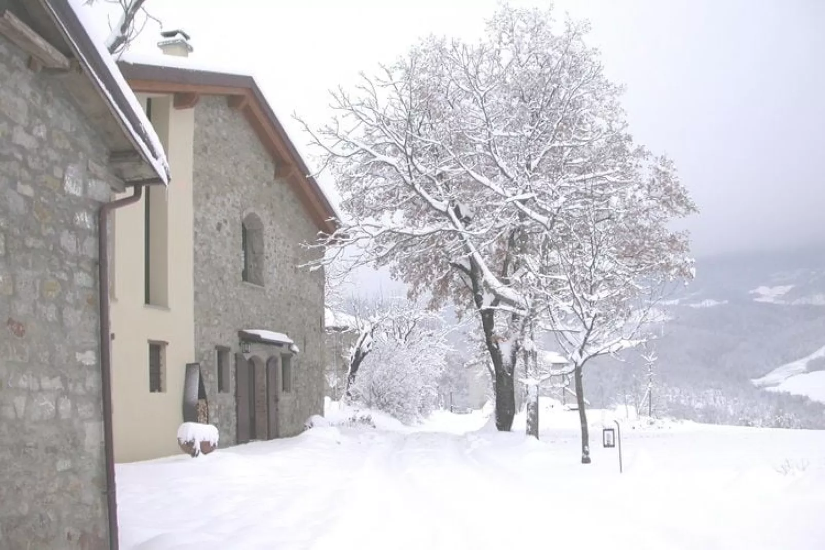 Borgo Belvedere Mono-Exterieur winter