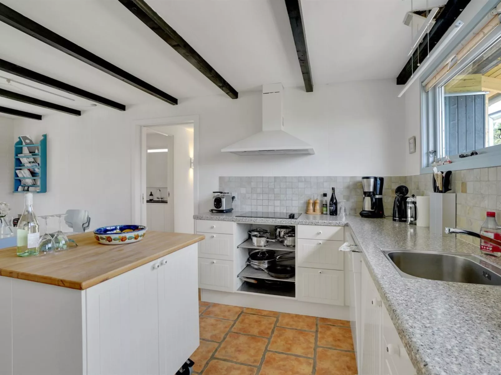 "Resi" - 400m from the sea-Binnen