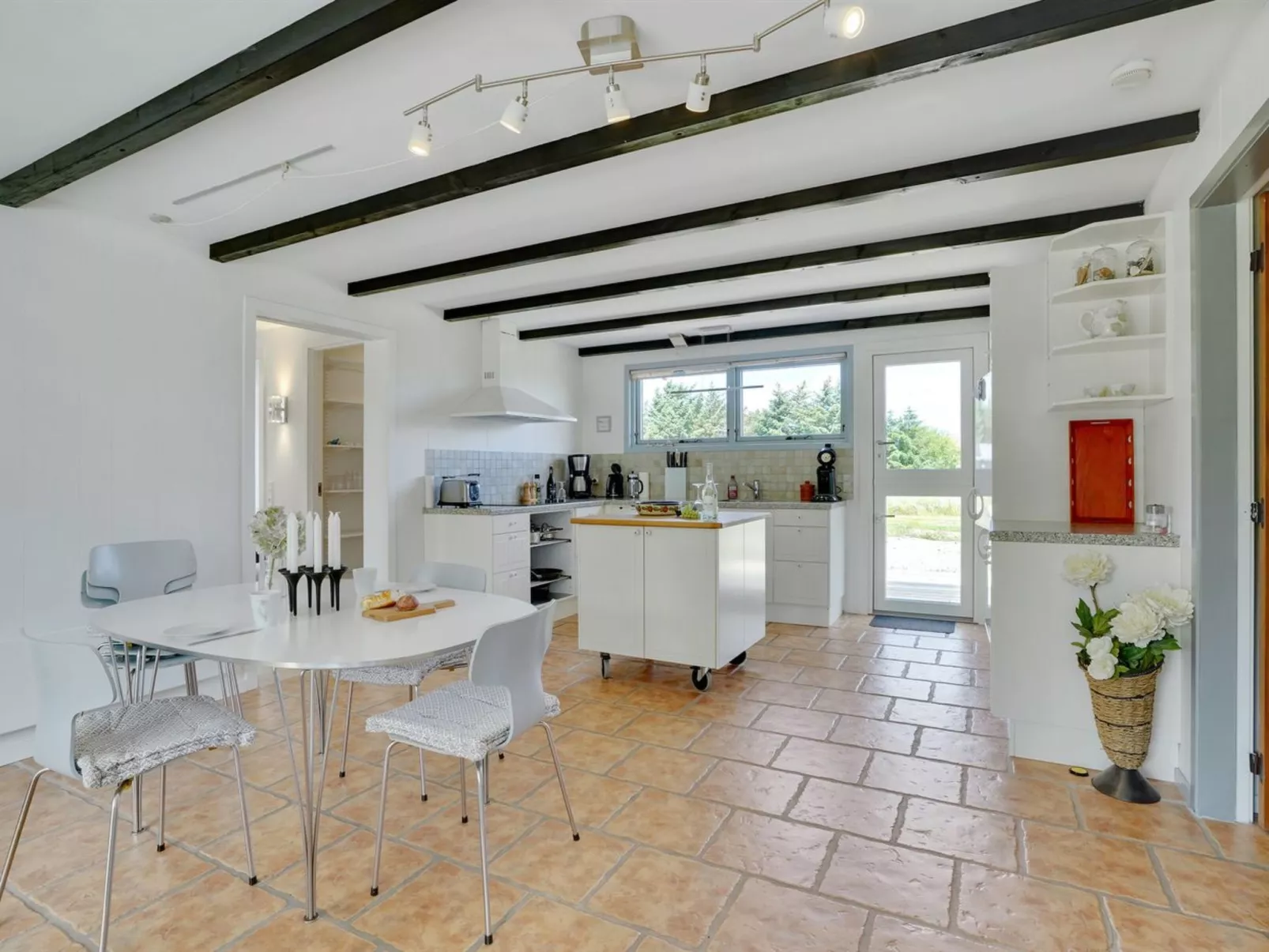 "Resi" - 400m from the sea-Binnen