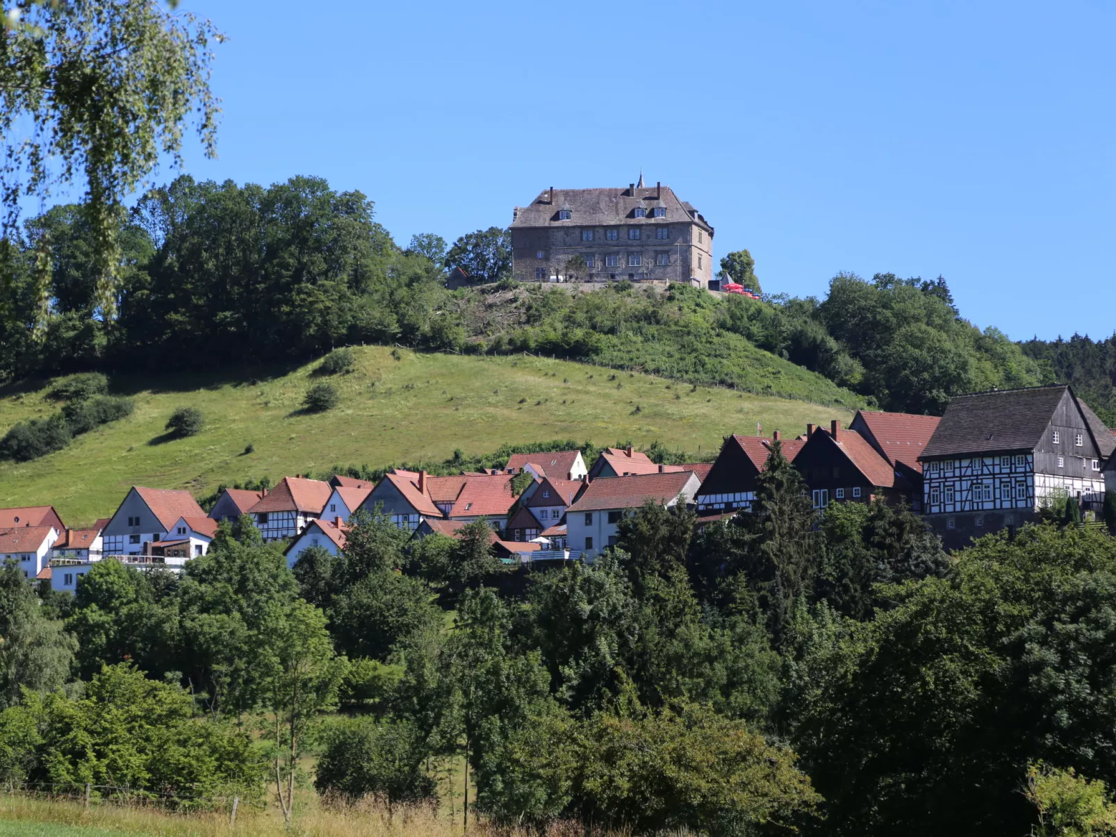 Am Dohlenberg + Steintisch-Omgeving