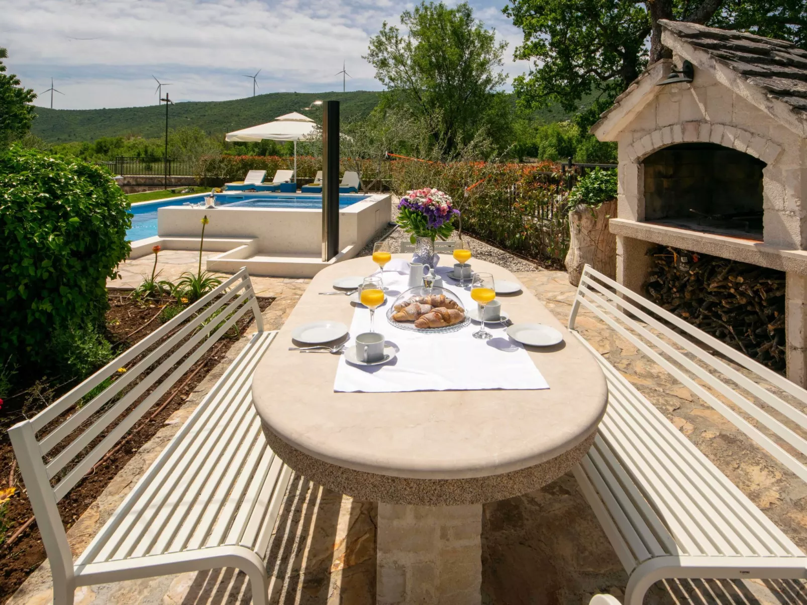 Villa Dalmatica moderna-Buiten