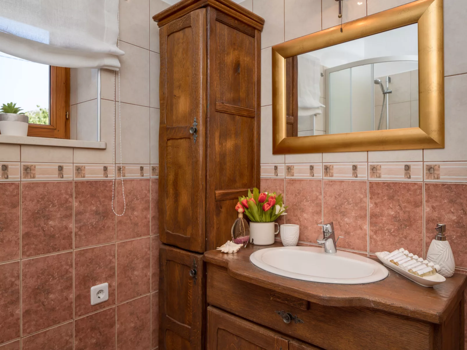 Villa Dalmatica moderna-Binnen