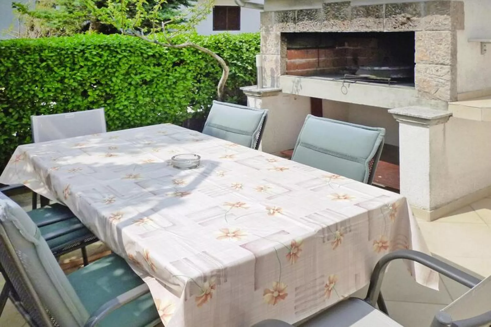 Apartment im Haus Pink Starigrad Paklenica SD17-A02 - 4 Pers-Terras