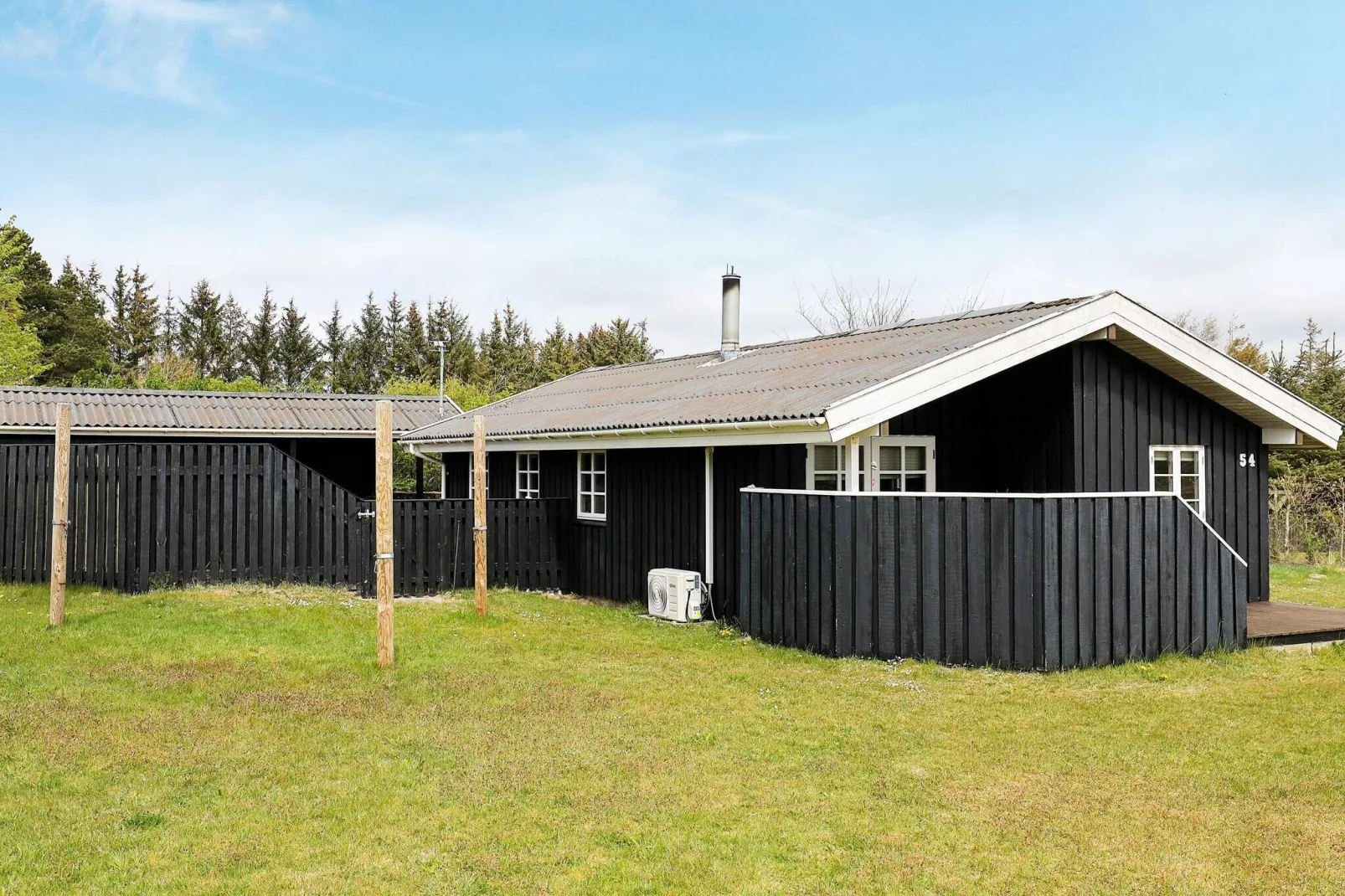 Charmant vakantiehuis in Blokhus met terras-Buitenlucht