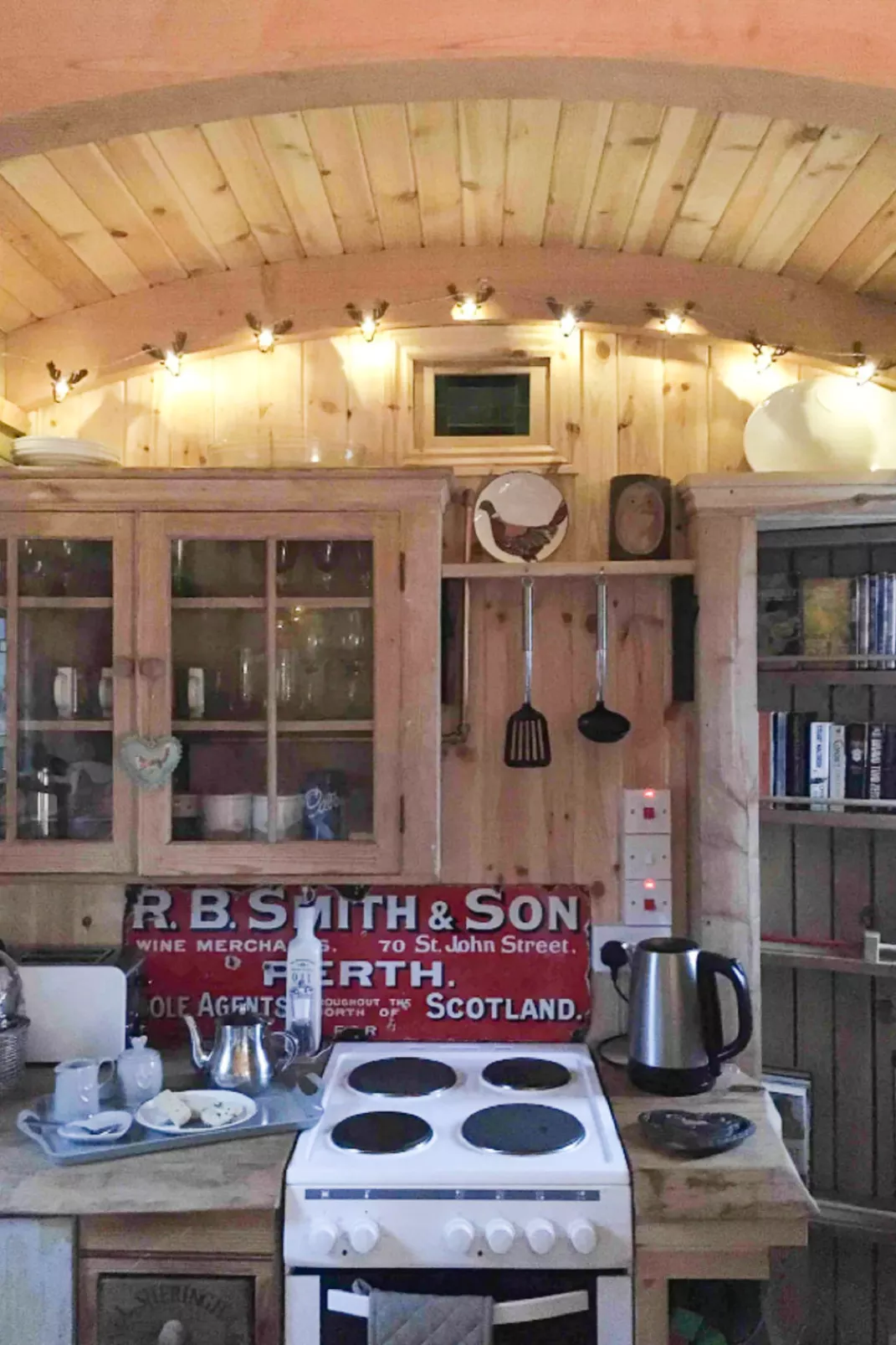 Shepherds Hut-Binnen