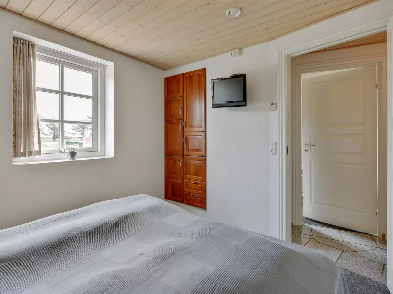 "Barrit" - 2.5km from the sea-Binnen