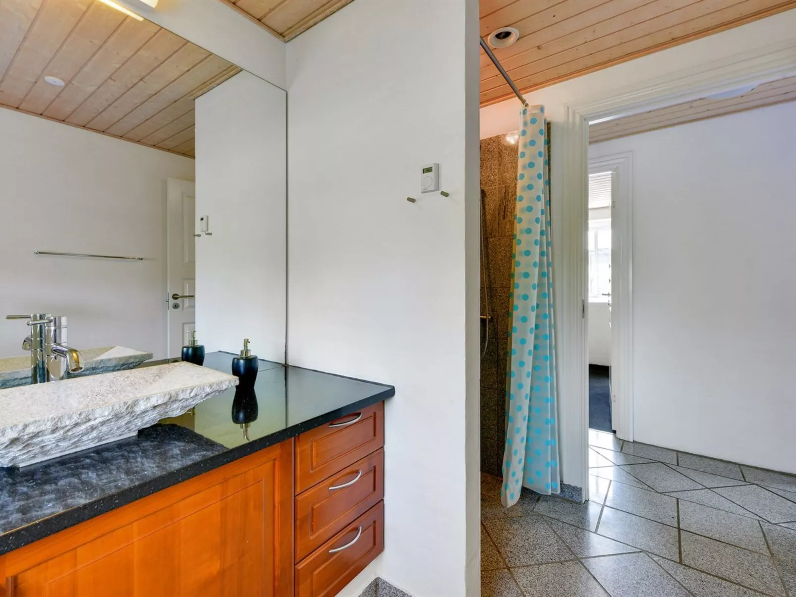 "Barrit" - 2.5km from the sea-Binnen