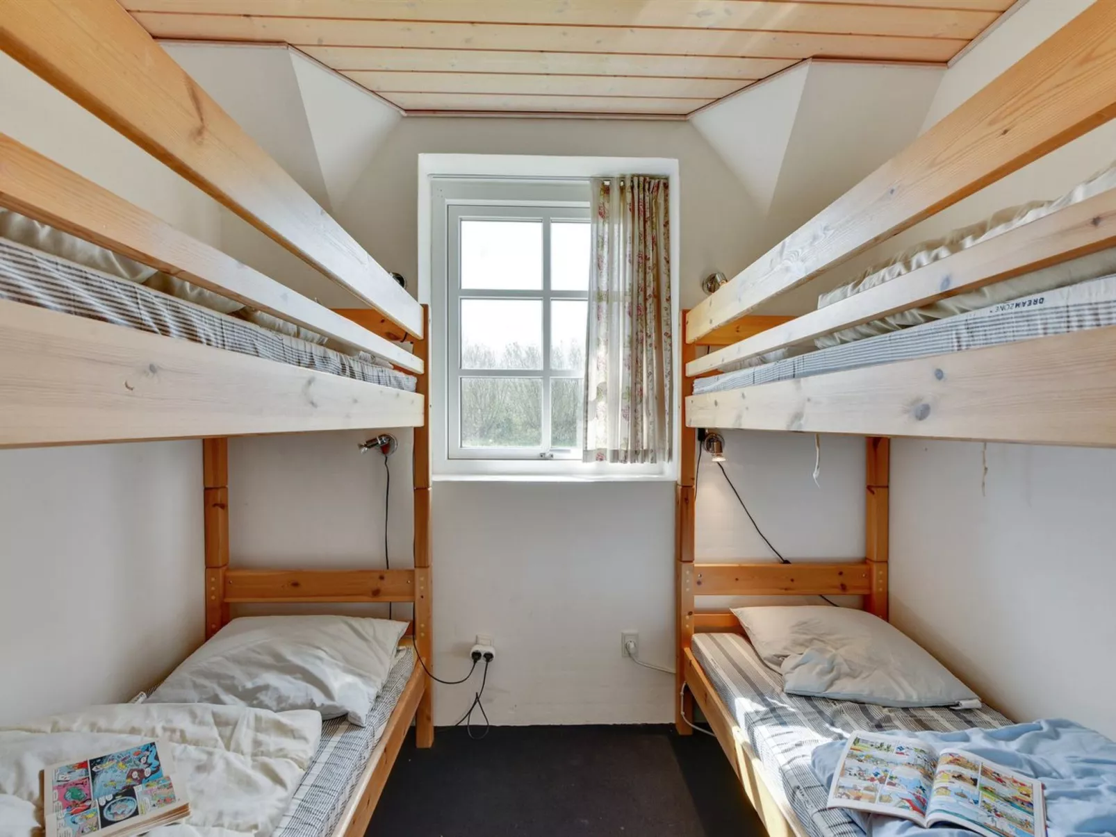 "Barrit" - 2.5km from the sea-Binnen