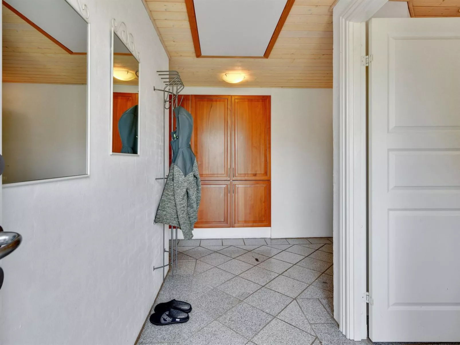 "Barrit" - 2.5km from the sea-Binnen