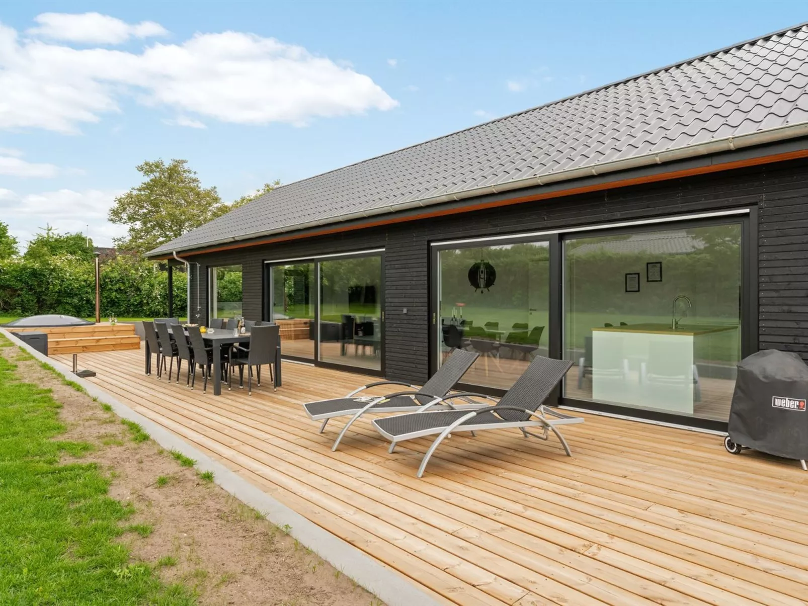 "Caris" - 950m from the sea-Buiten