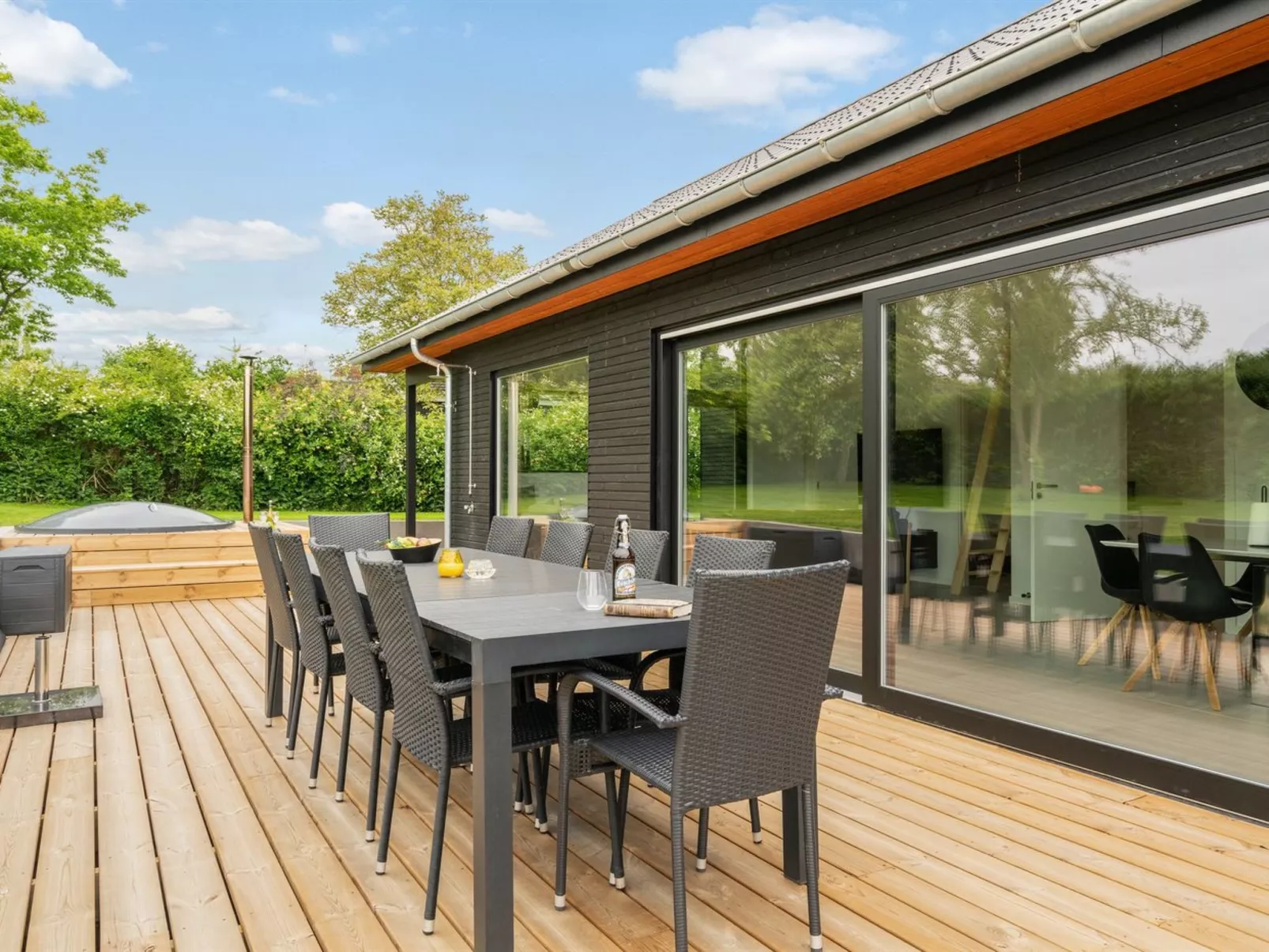 "Caris" - 950m from the sea-Buiten