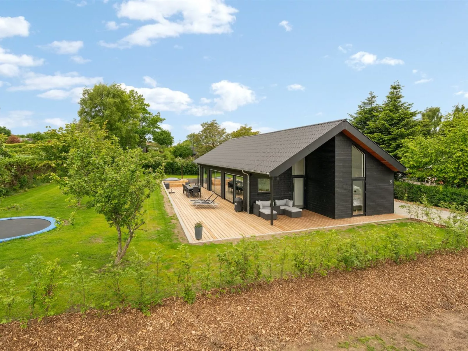 "Caris" - 950m from the sea-Buiten