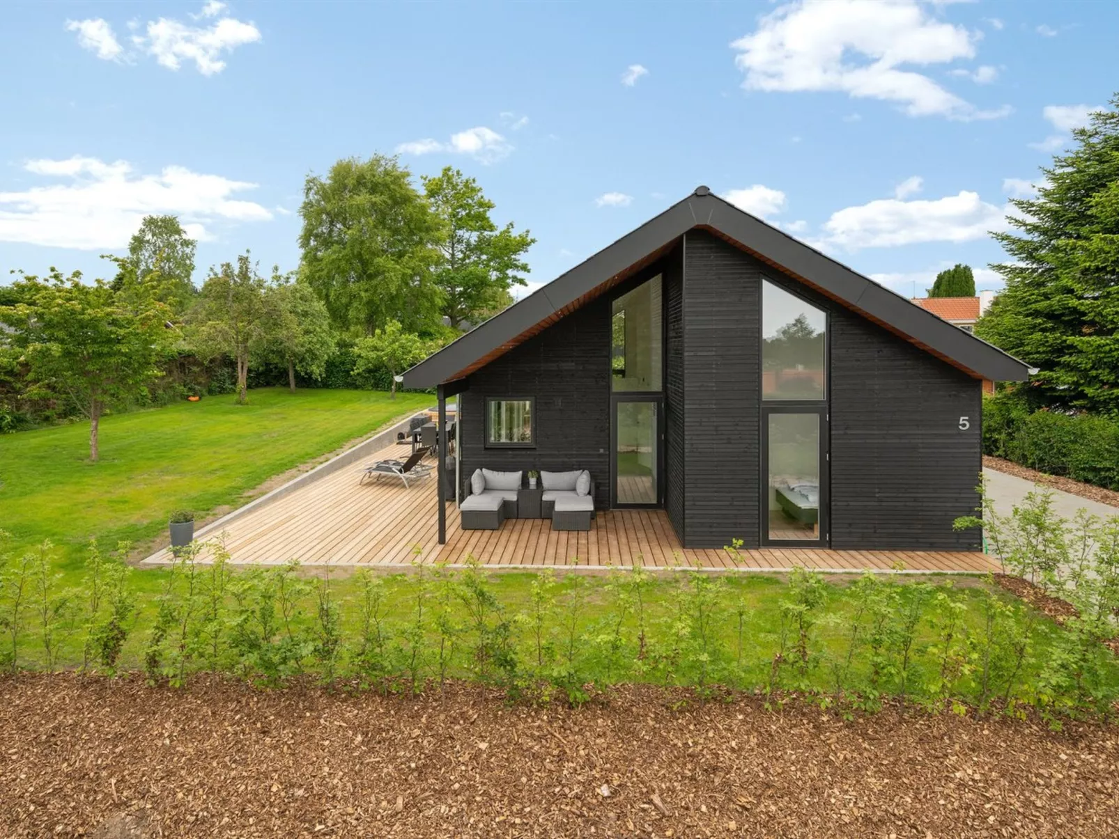 "Caris" - 950m from the sea-Buiten