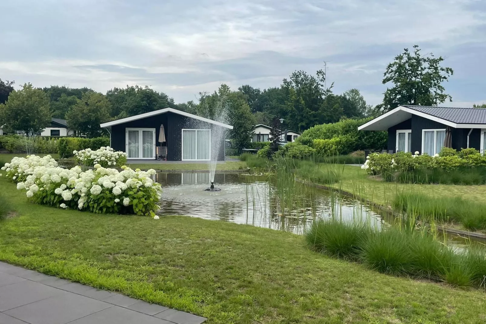 Vakantiepark Molenvelden 1-Buitenkant zomer