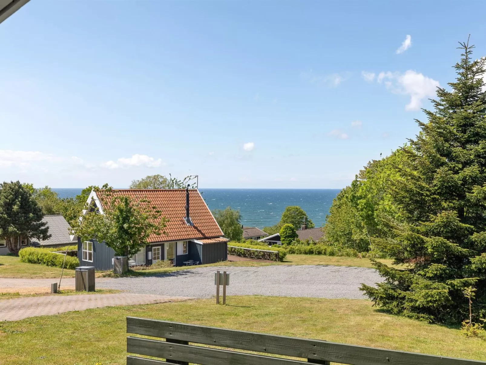 "Lahja" - 400m from the sea-Buiten