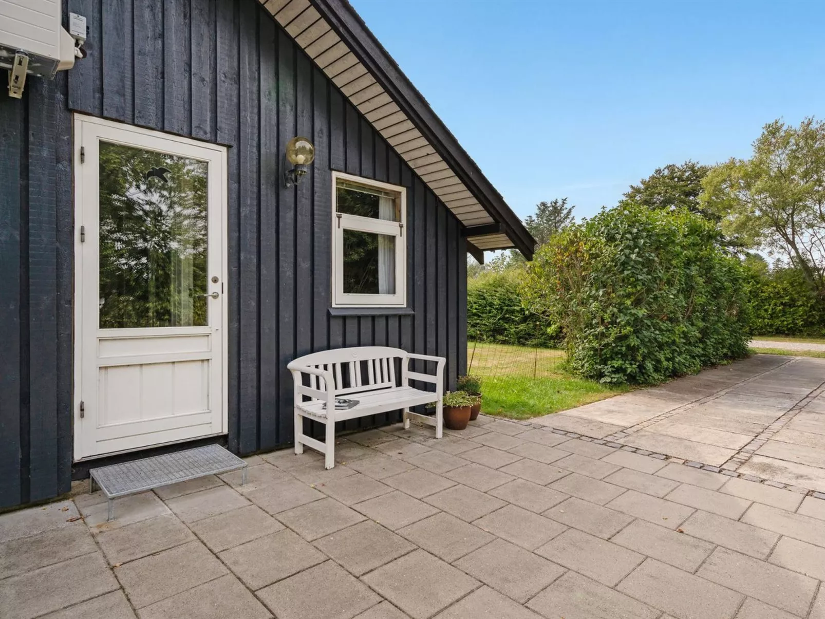 "Folki" - 250m from the sea-Buiten