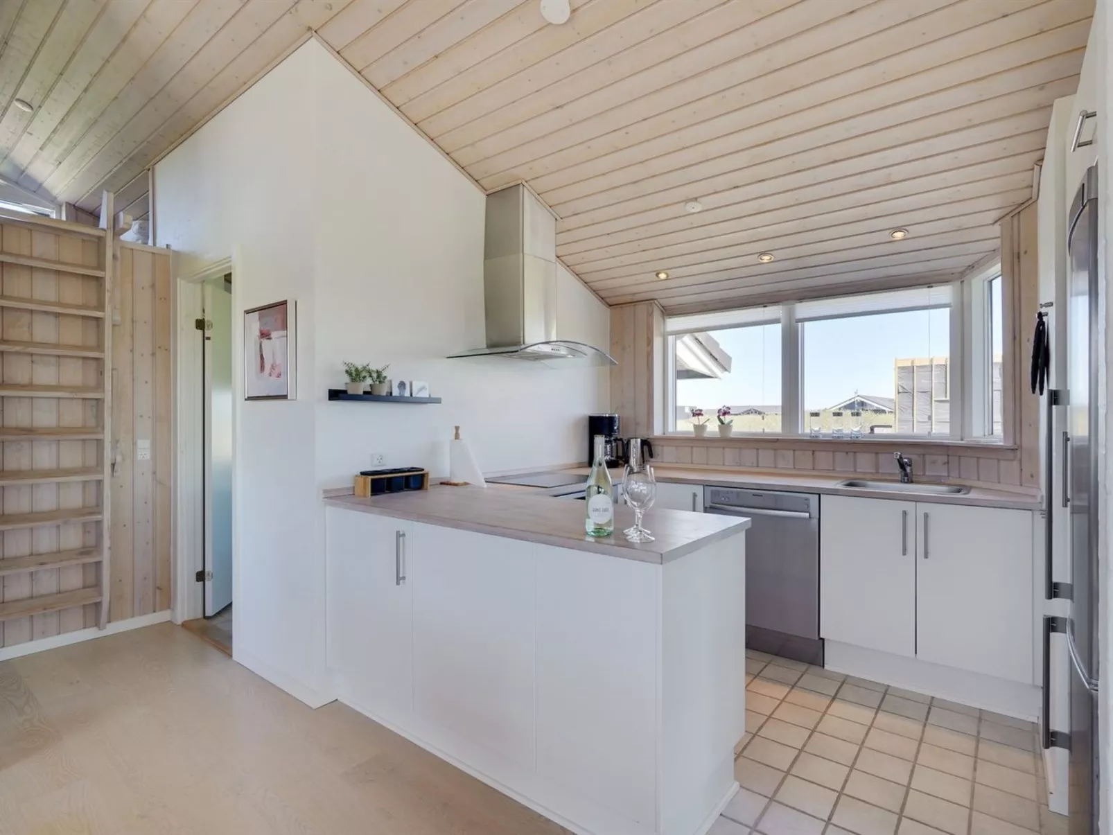 "Heidy" - 450m from the sea-Binnen