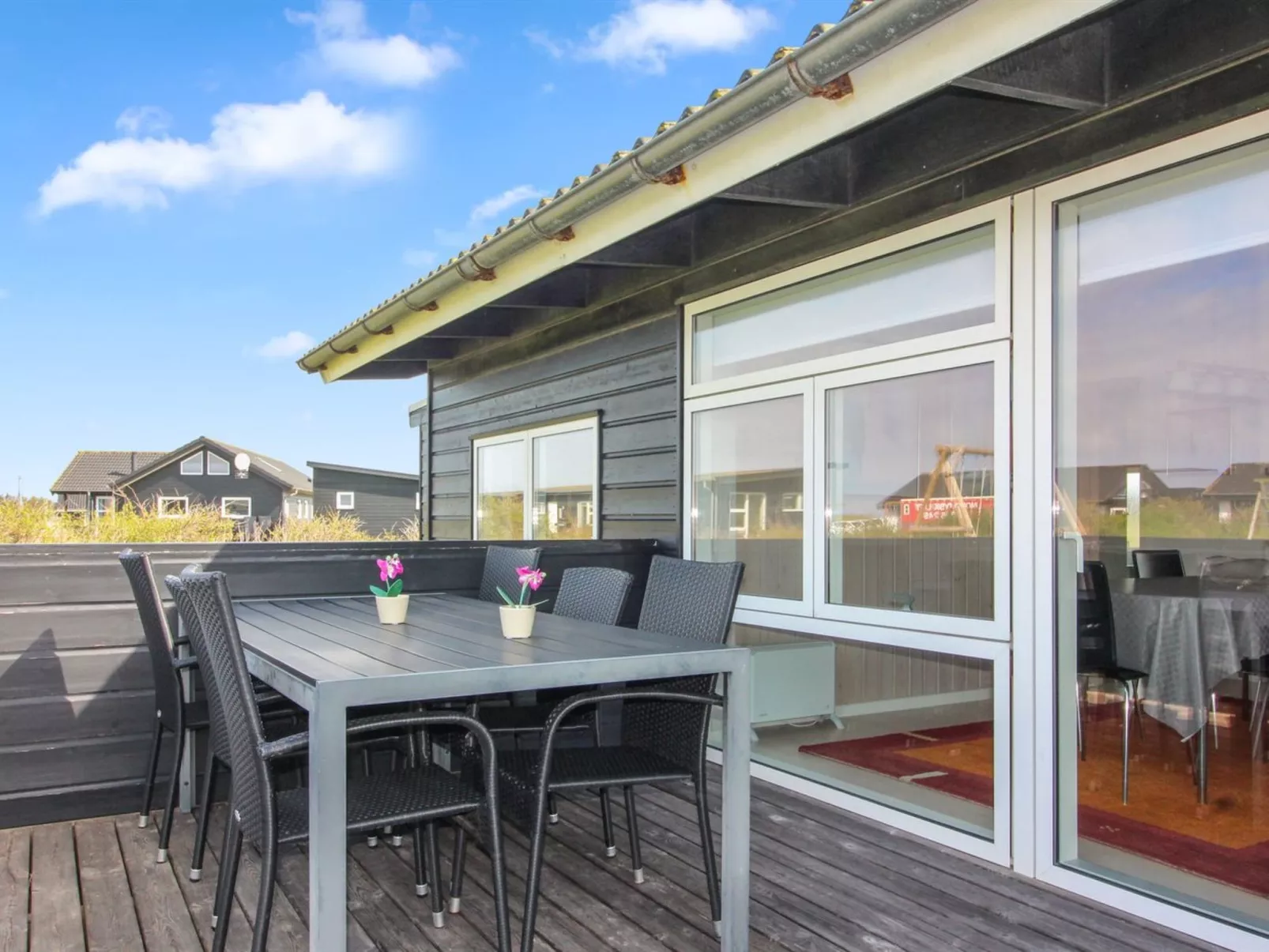 "Heidy" - 450m from the sea-Buiten