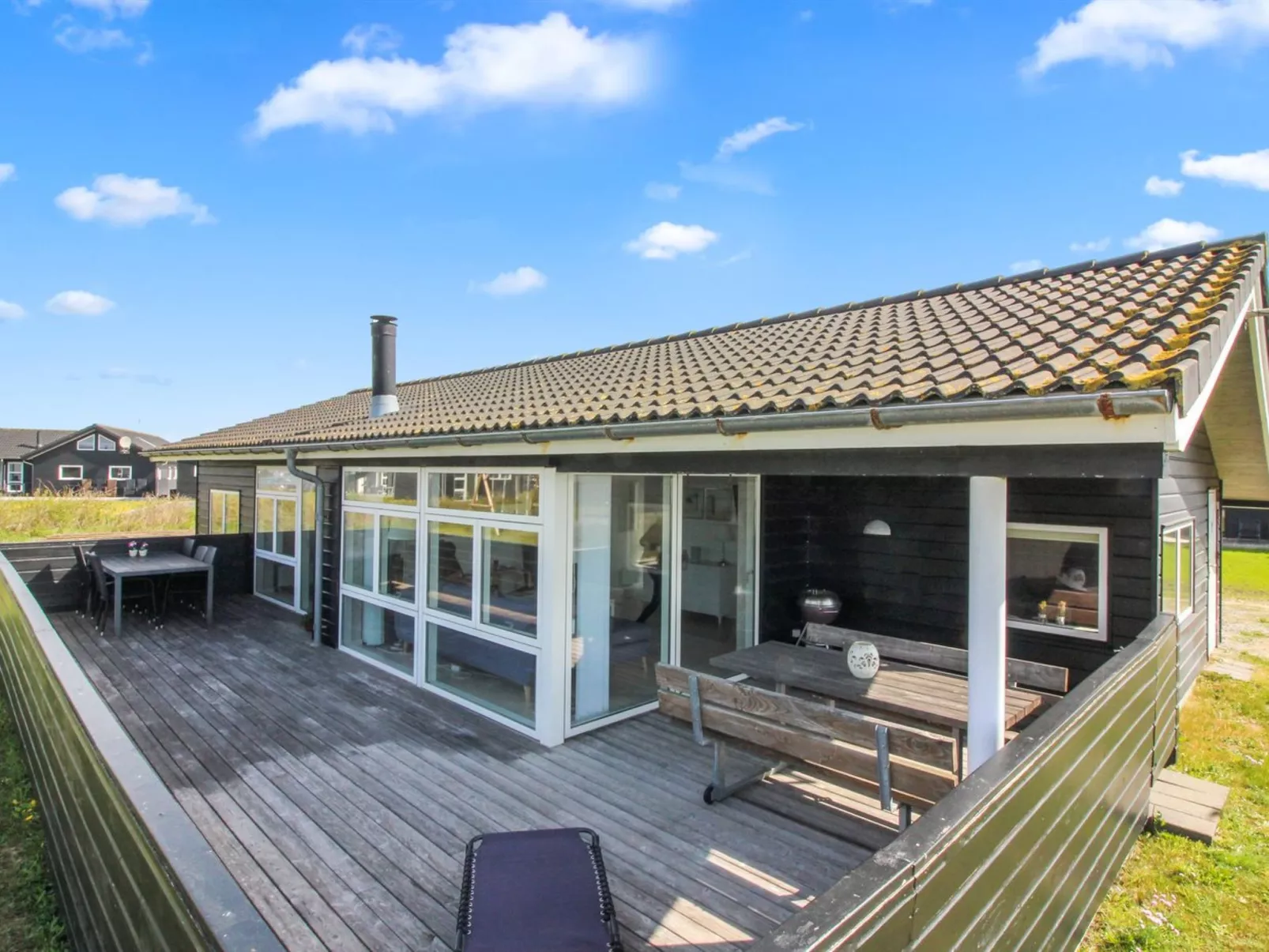 "Heidy" - 450m from the sea-Buiten