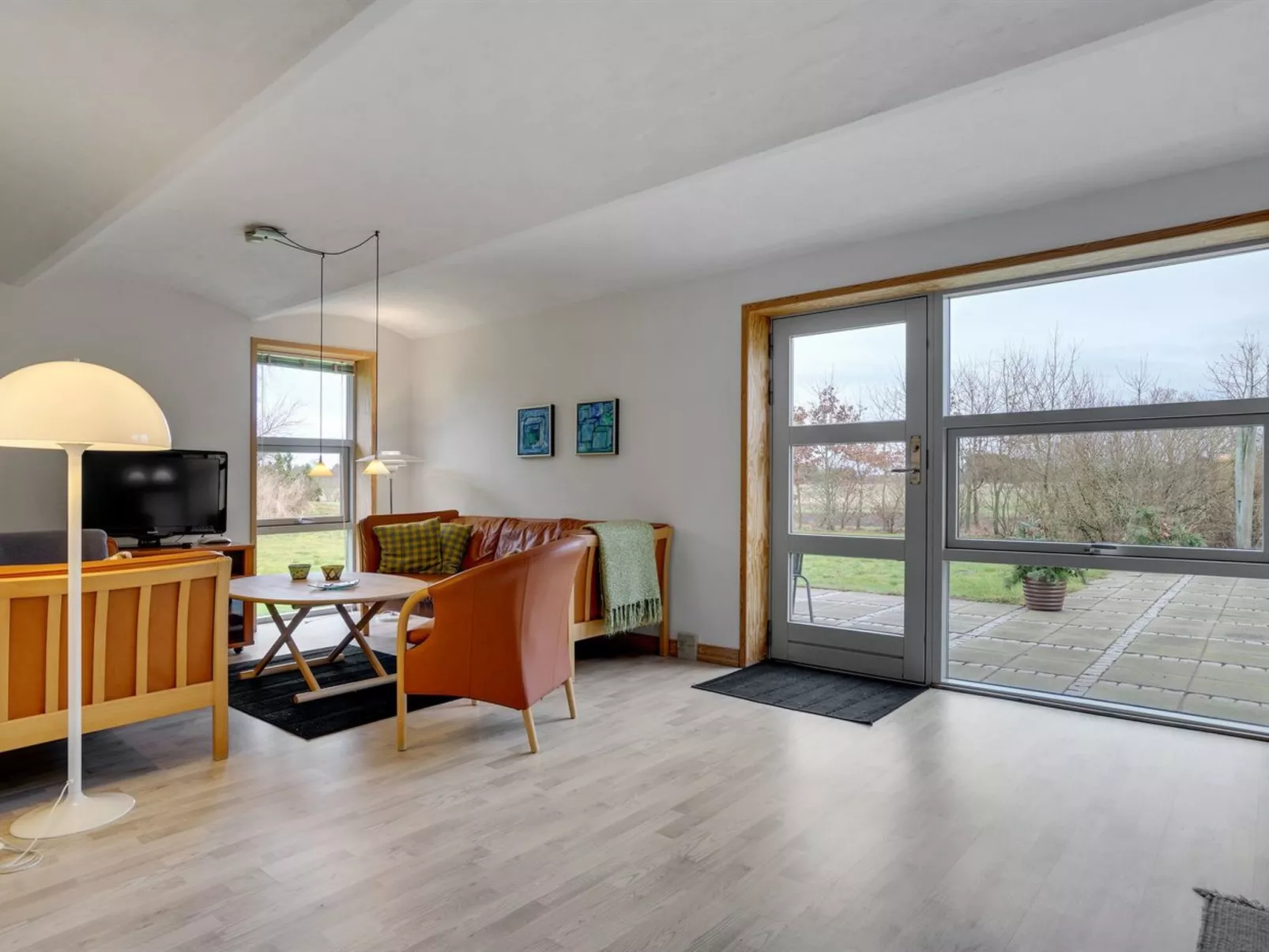 "Rebecca" - 1.5km from the sea-Binnen